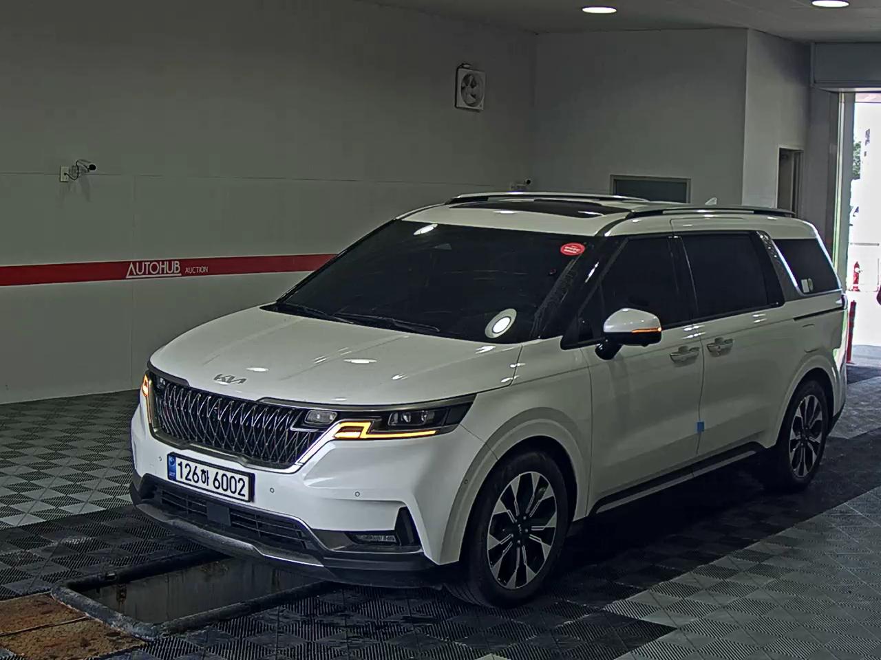 2022 - kia carnival