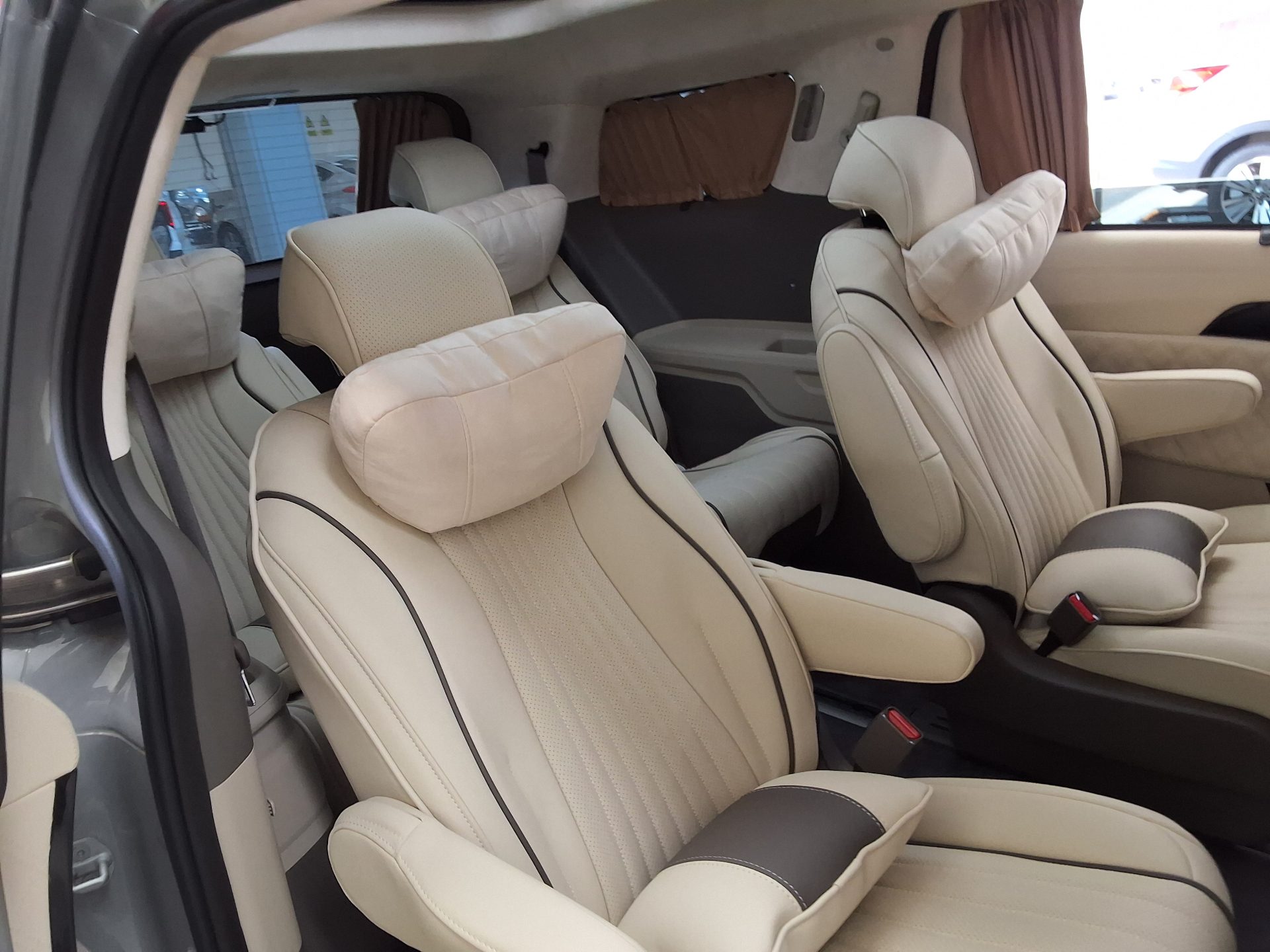 2025 - kia carnival