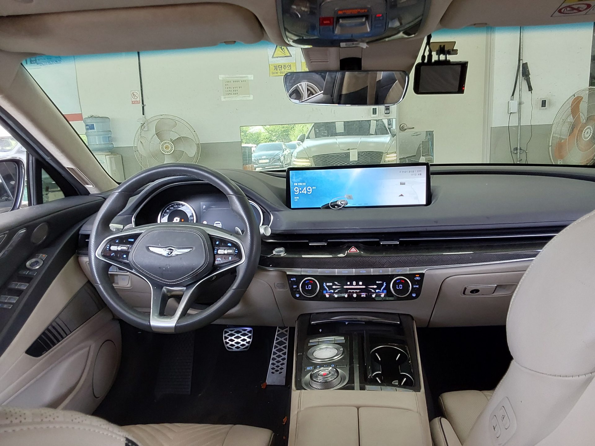 2022 - genesis g80