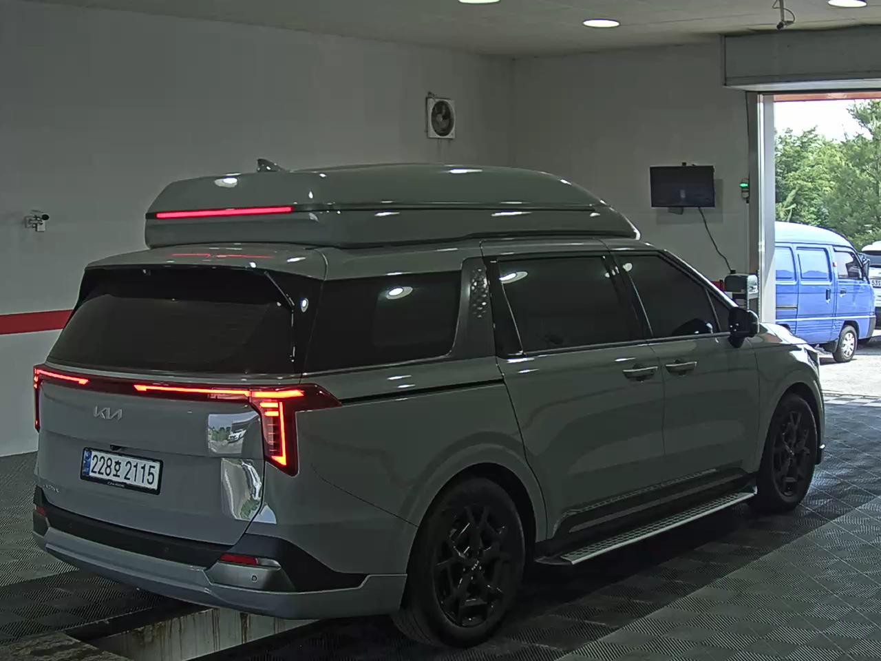 2025 - kia carnival