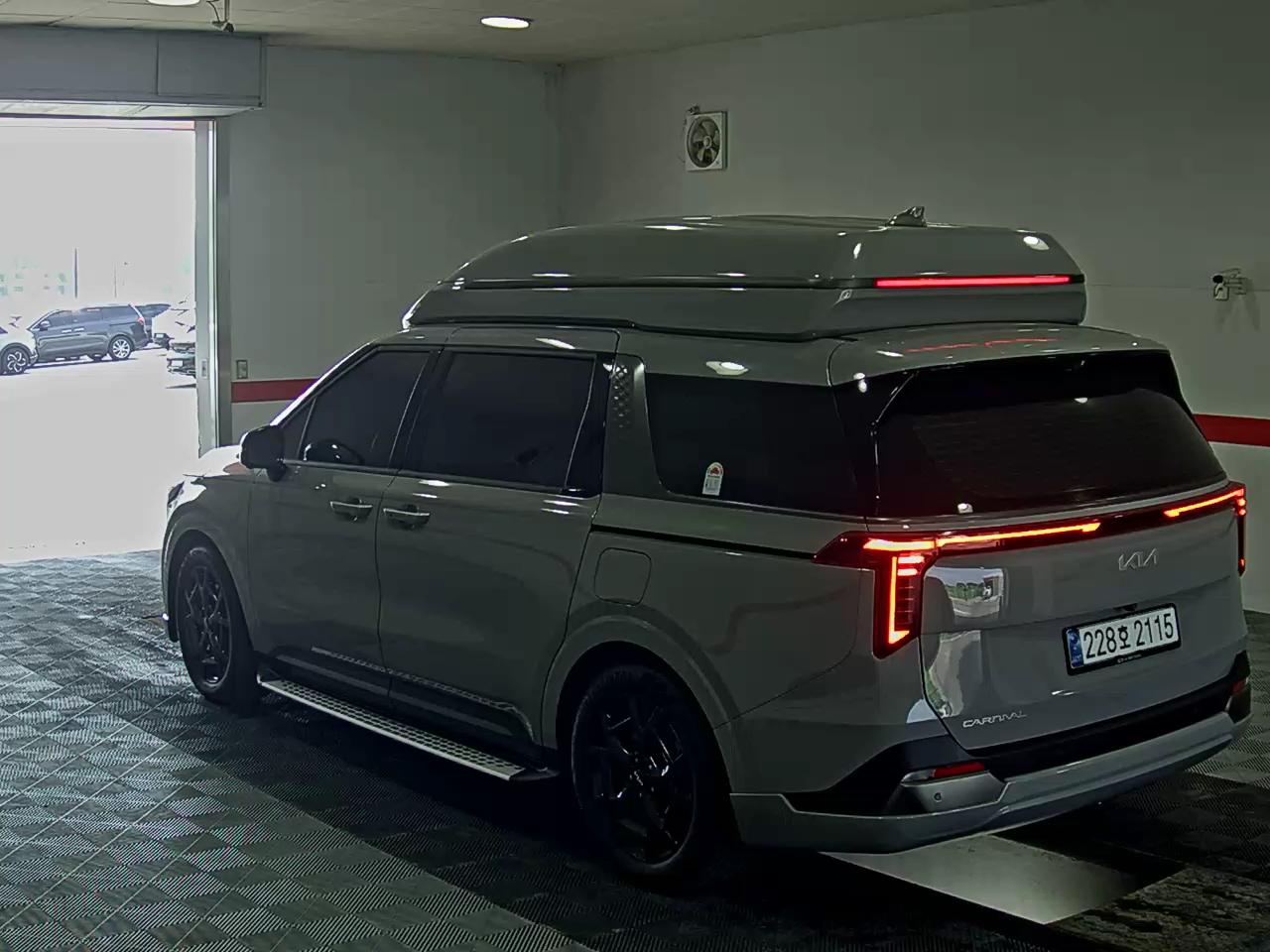 2025 - kia carnival