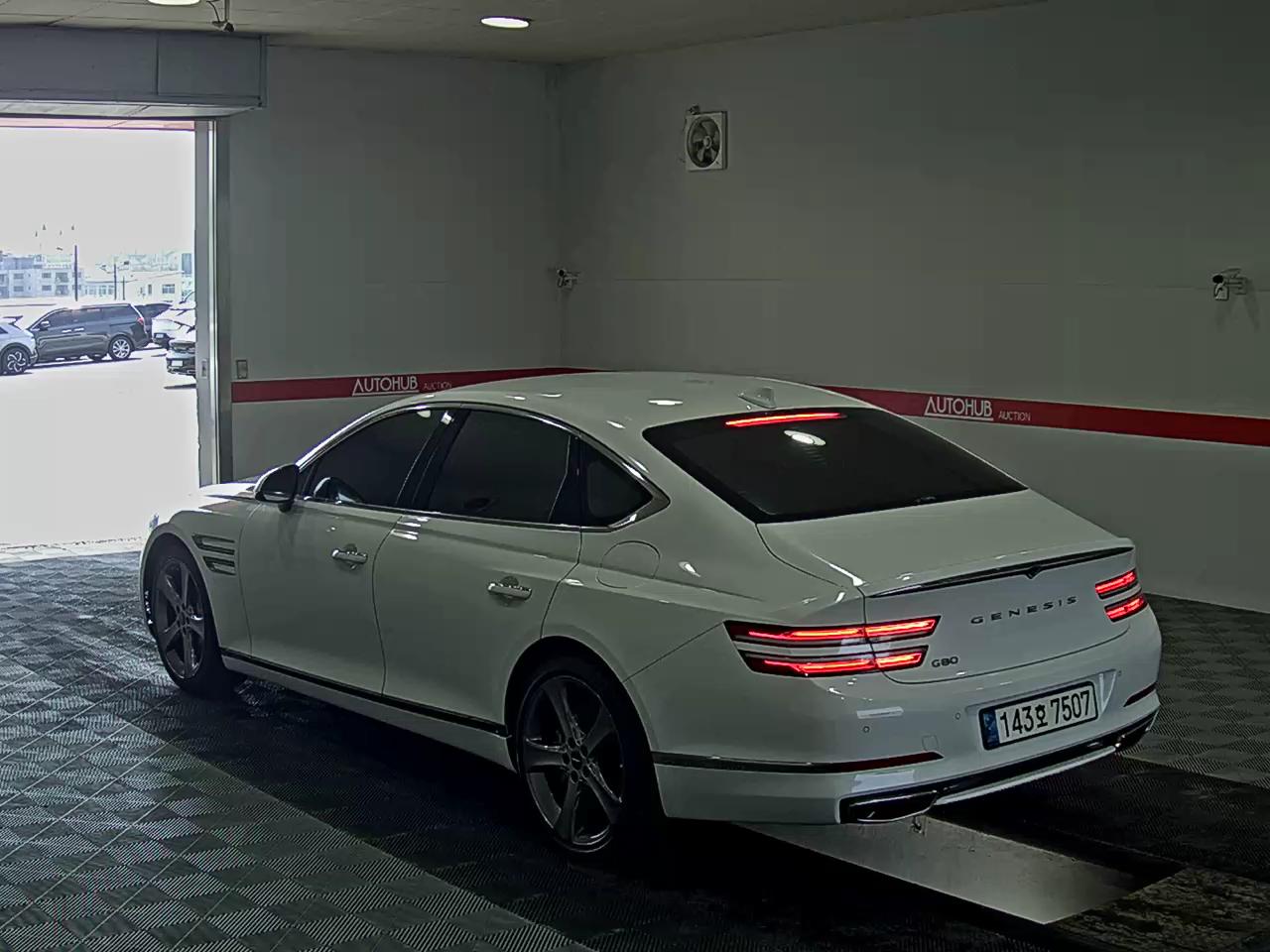 2022 - genesis g80