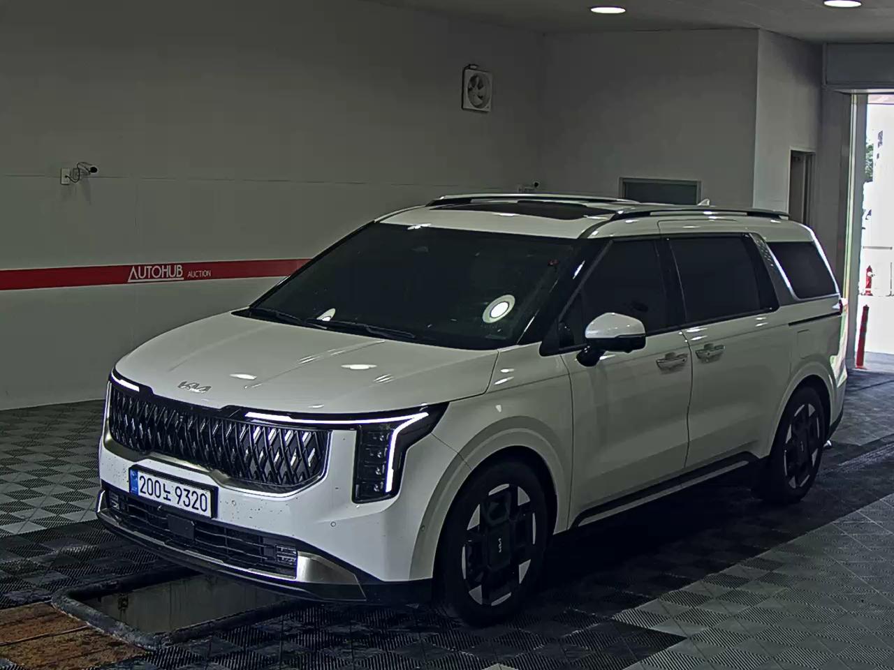 KIA CARNIVAL (KA4)
