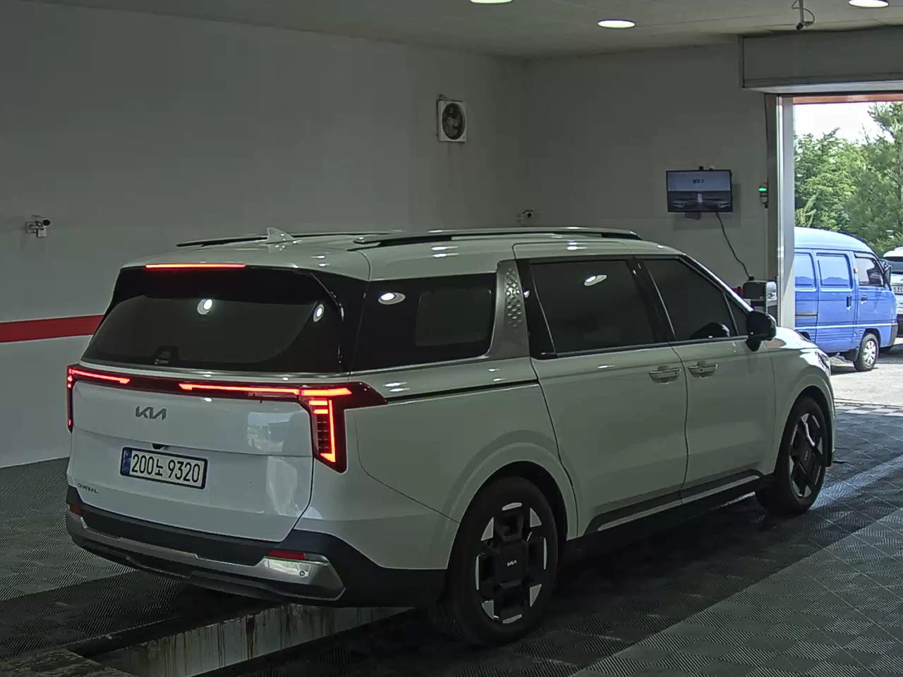 2024 - kia carnival