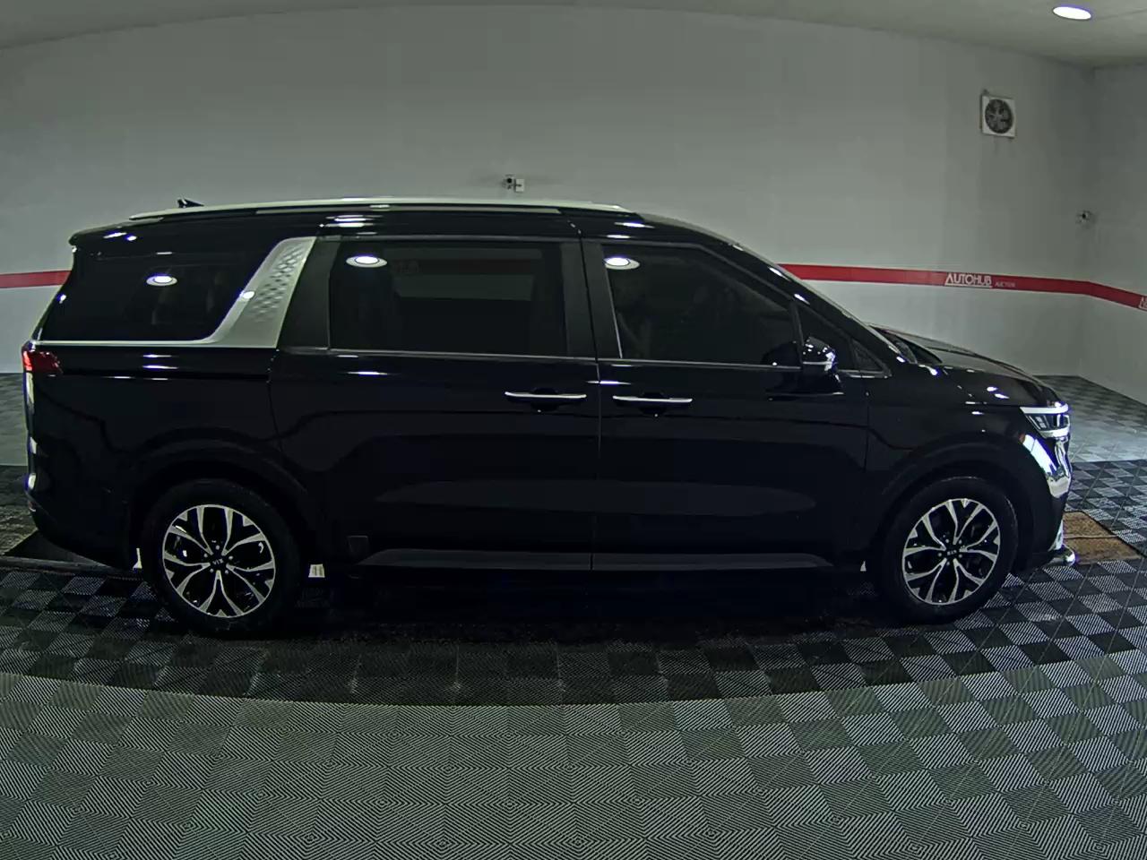 2021 - kia carnival
