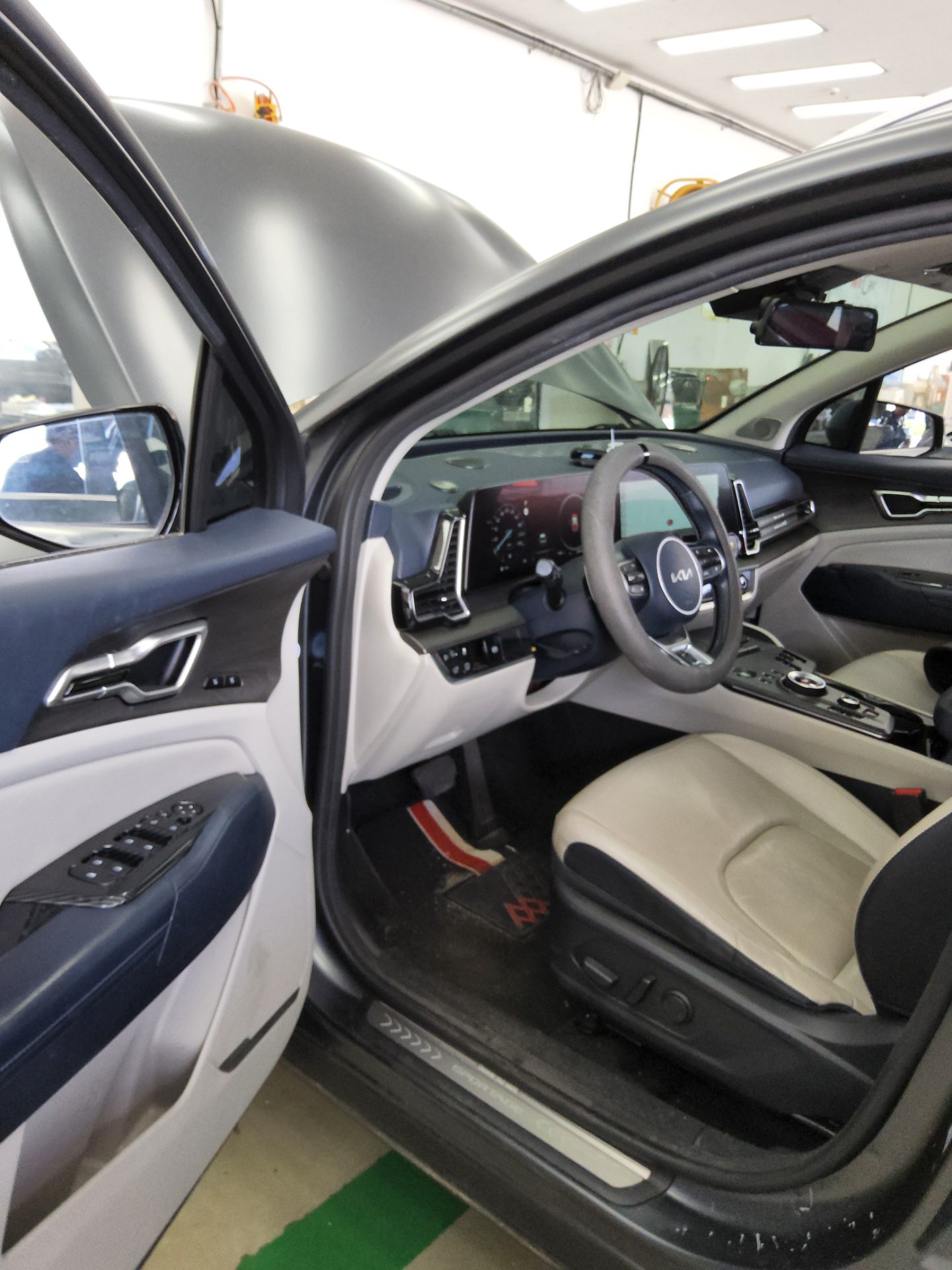 2022 - kia sportage