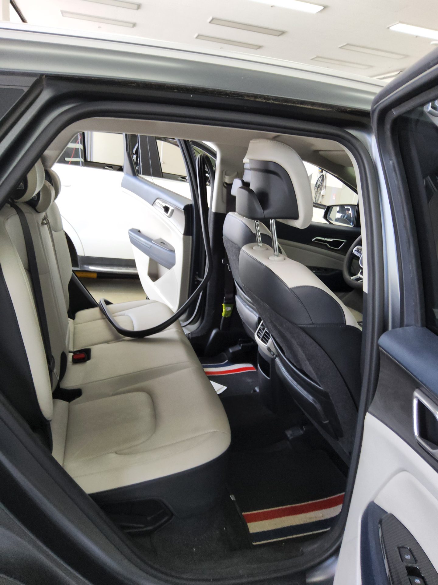 2022 - kia sportage