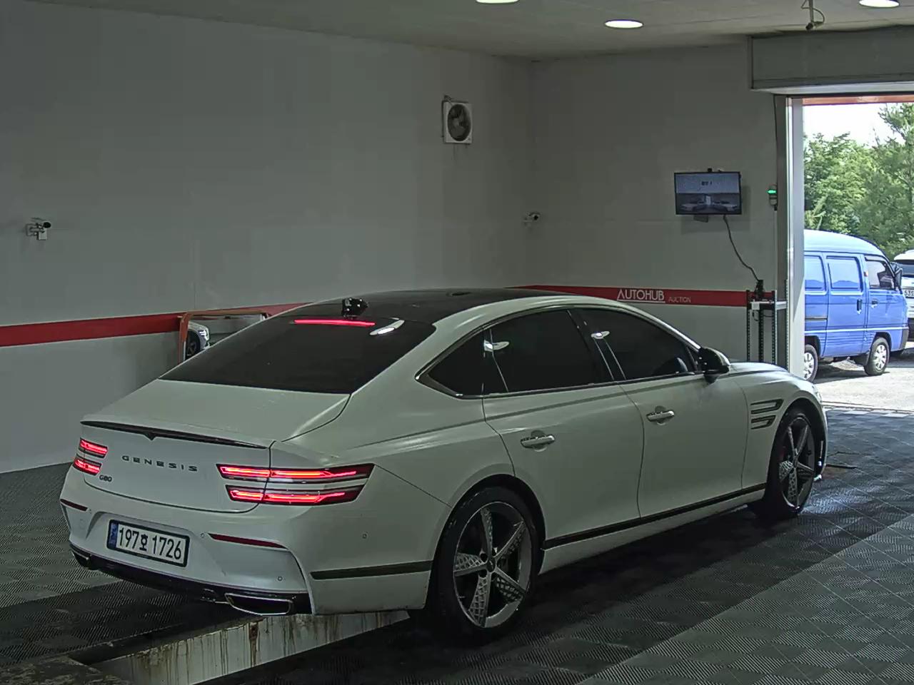 2022 - genesis g80