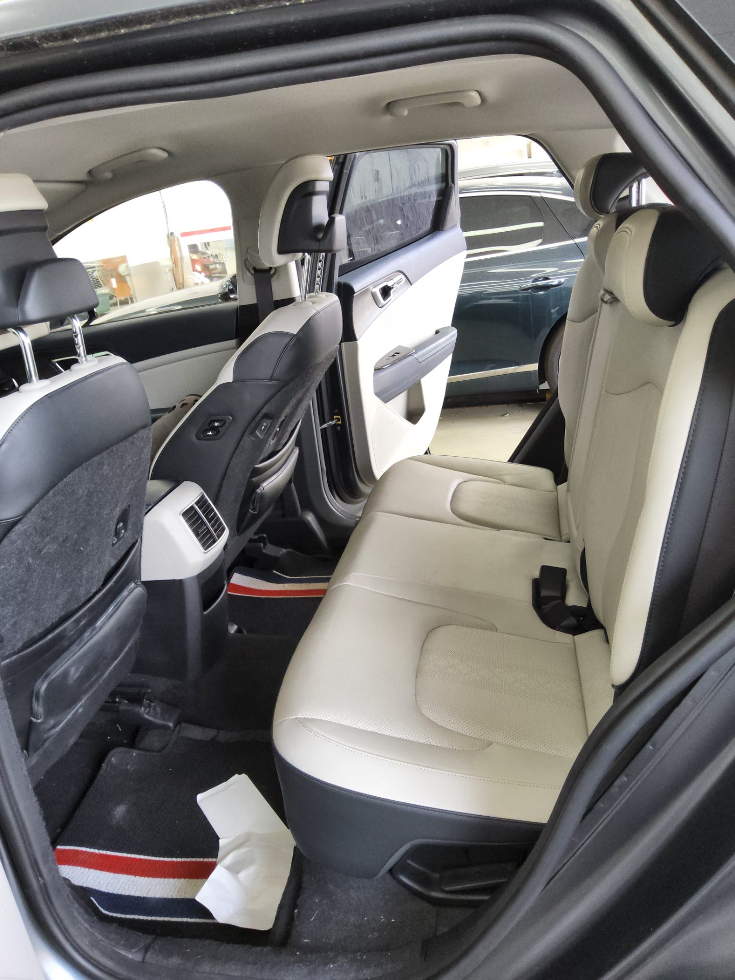 2022 - kia sportage