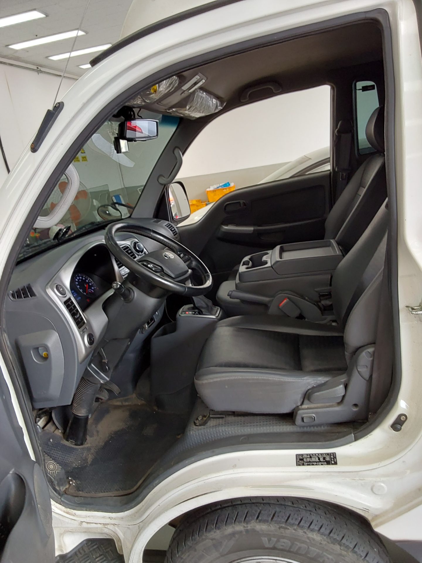 2020 - kia bongo