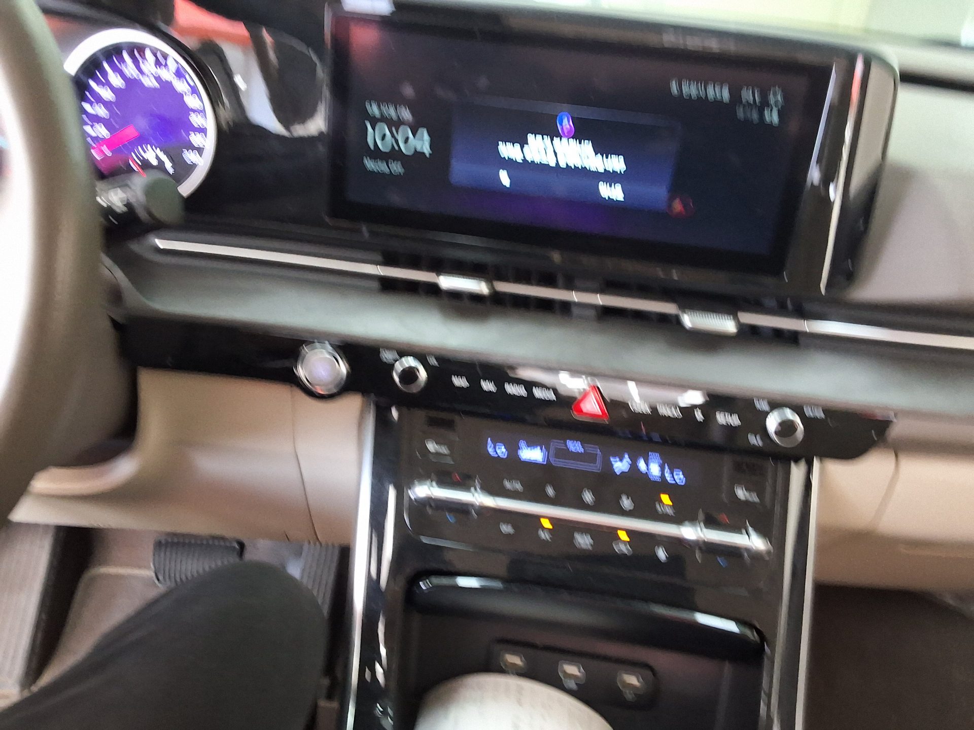 2023 - kia carnival