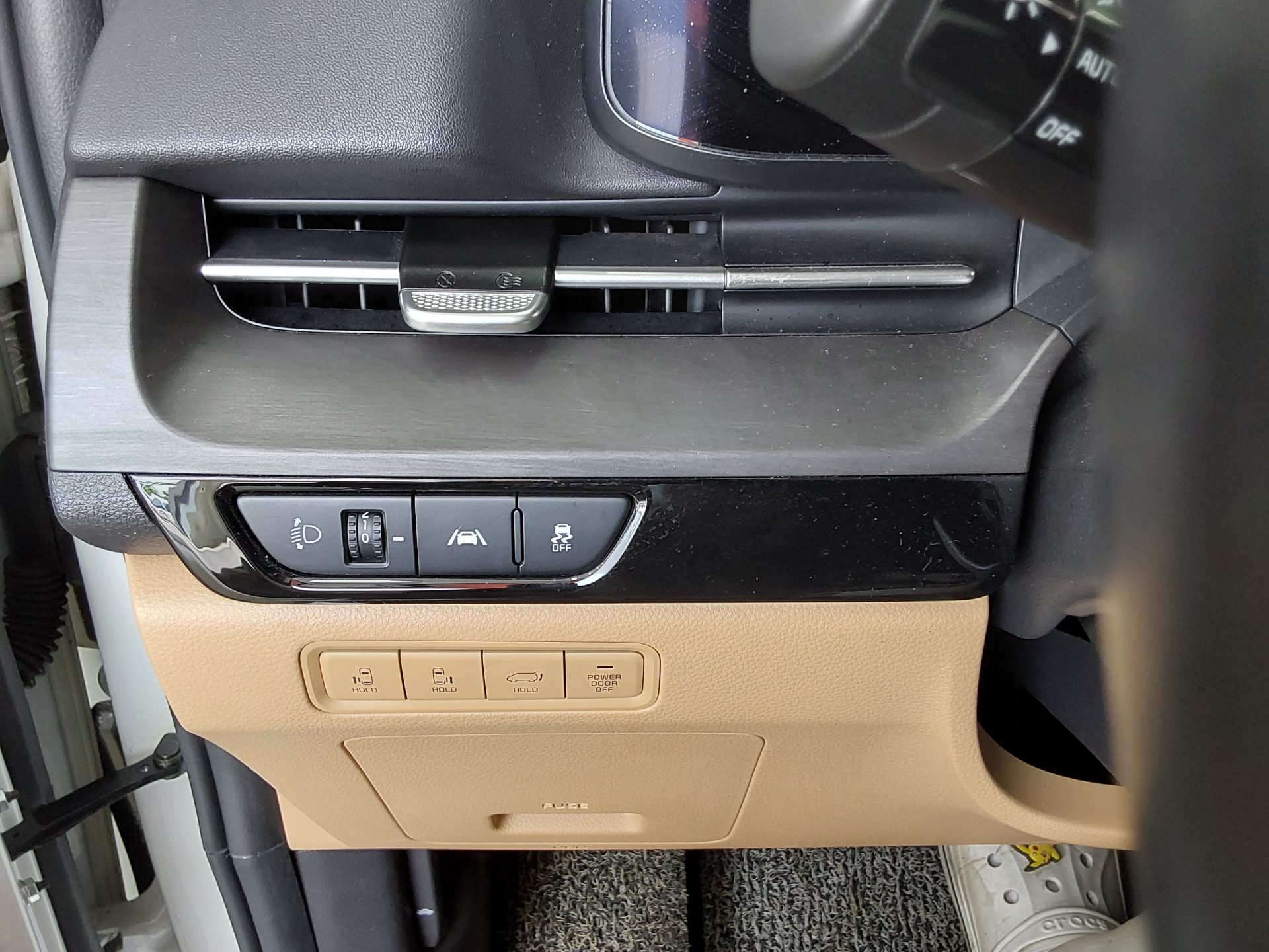 2021 - kia carnival