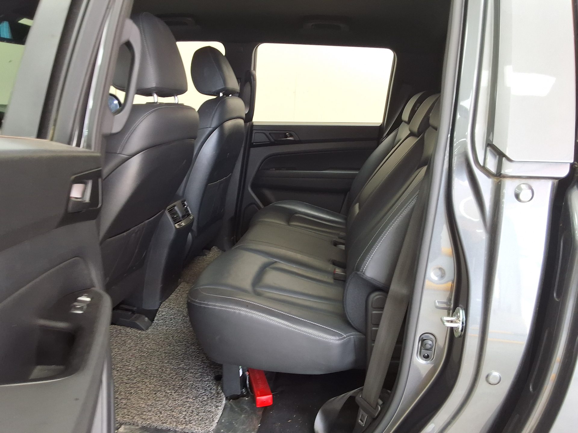2020 - ssangyong rexton