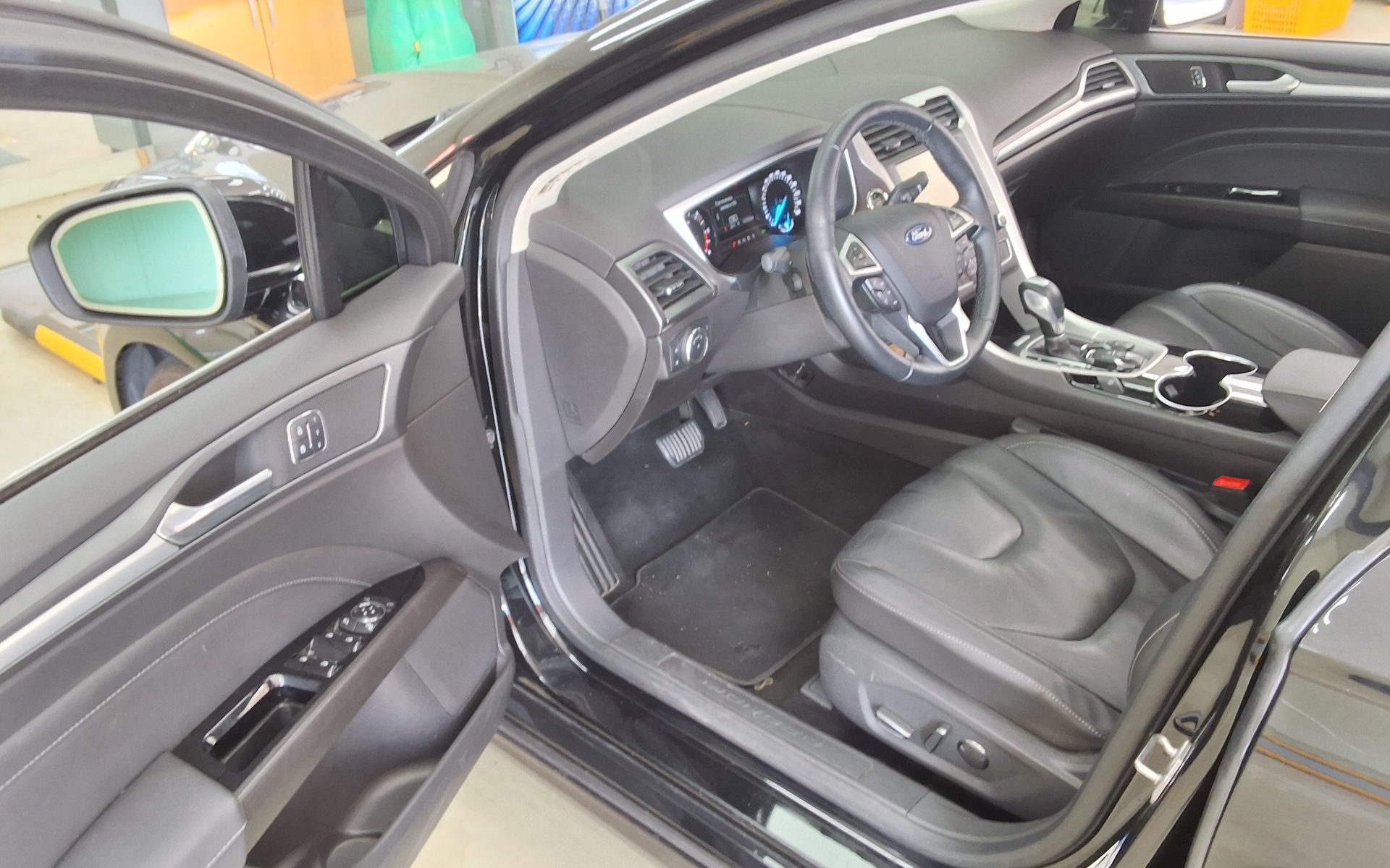 2015 - ford mondeo