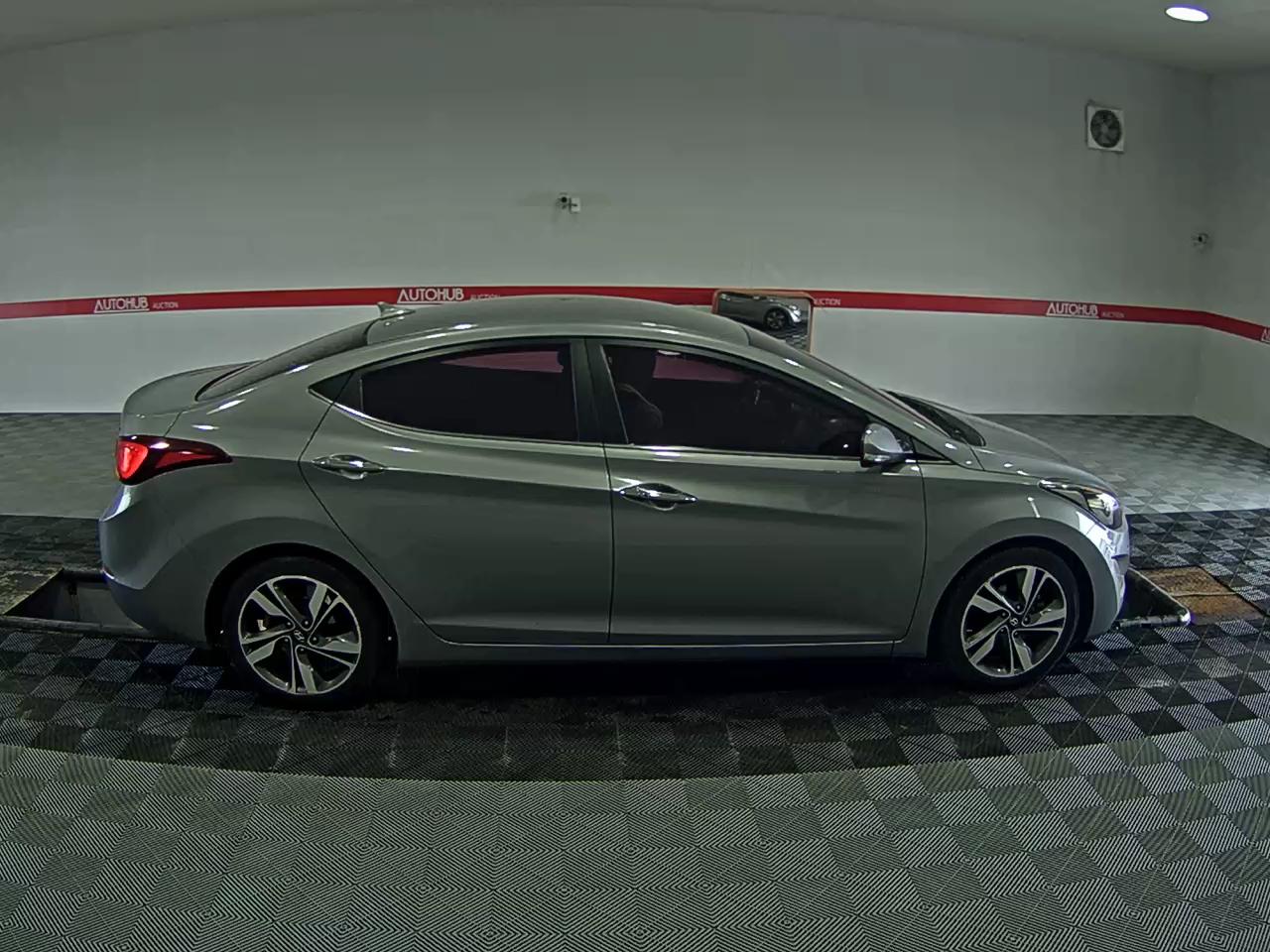 2015 - hyundai avante