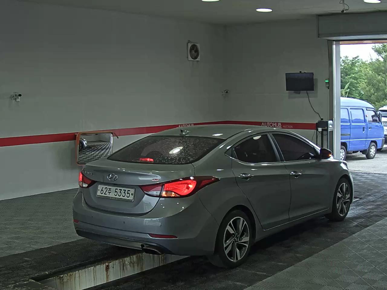 2015 - hyundai avante