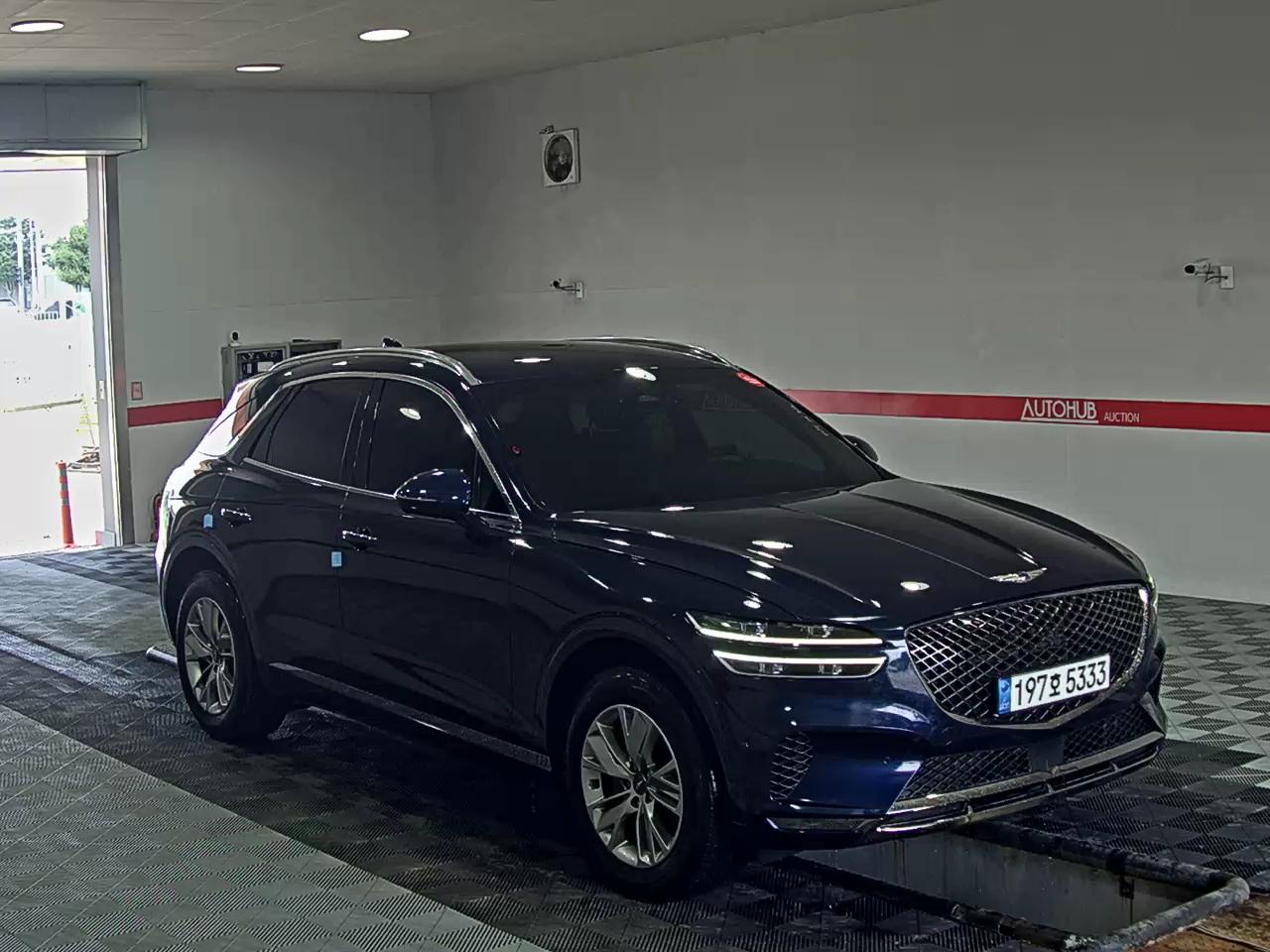 2022 - genesis gv70