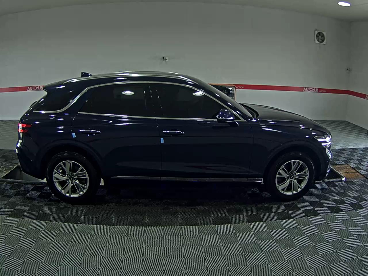 2022 - genesis gv70