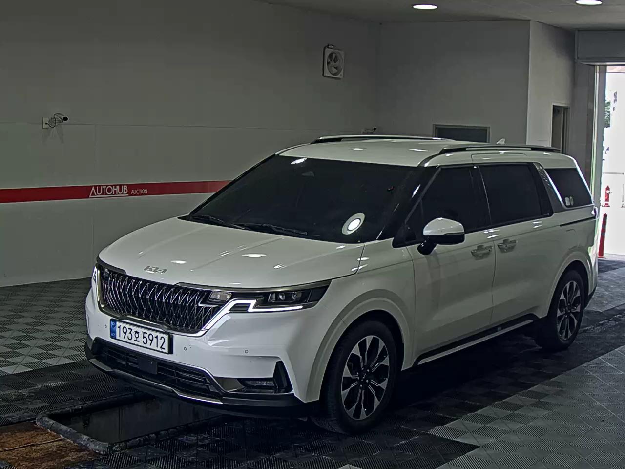 KIA CARNIVAL (KA4) OUTDOOR