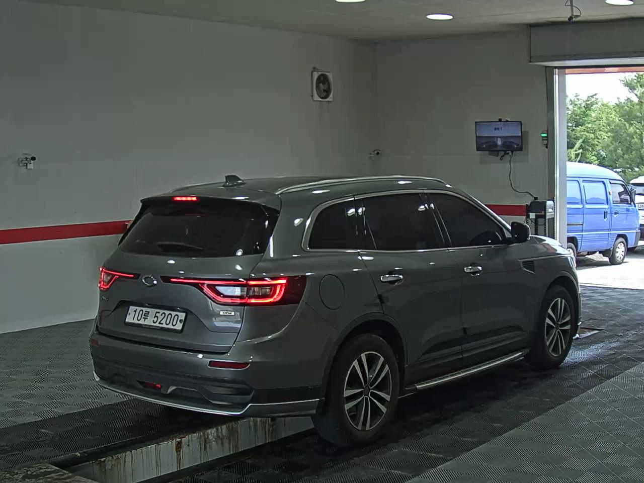2018 - renault qm6