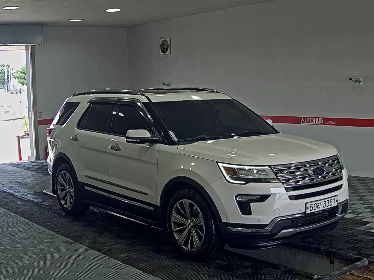 2018 - ford explorer
