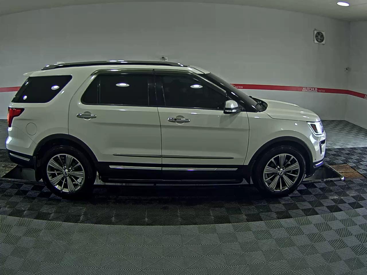 2018 - ford explorer