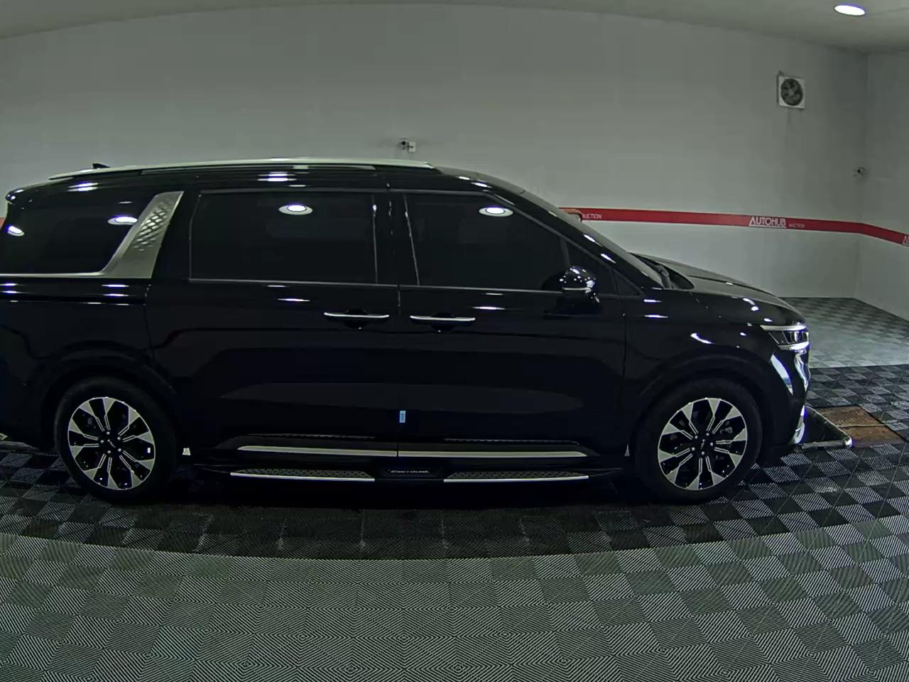 2022 - kia carnival