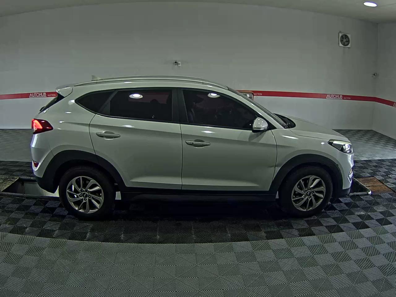 2016 - hyundai tucson