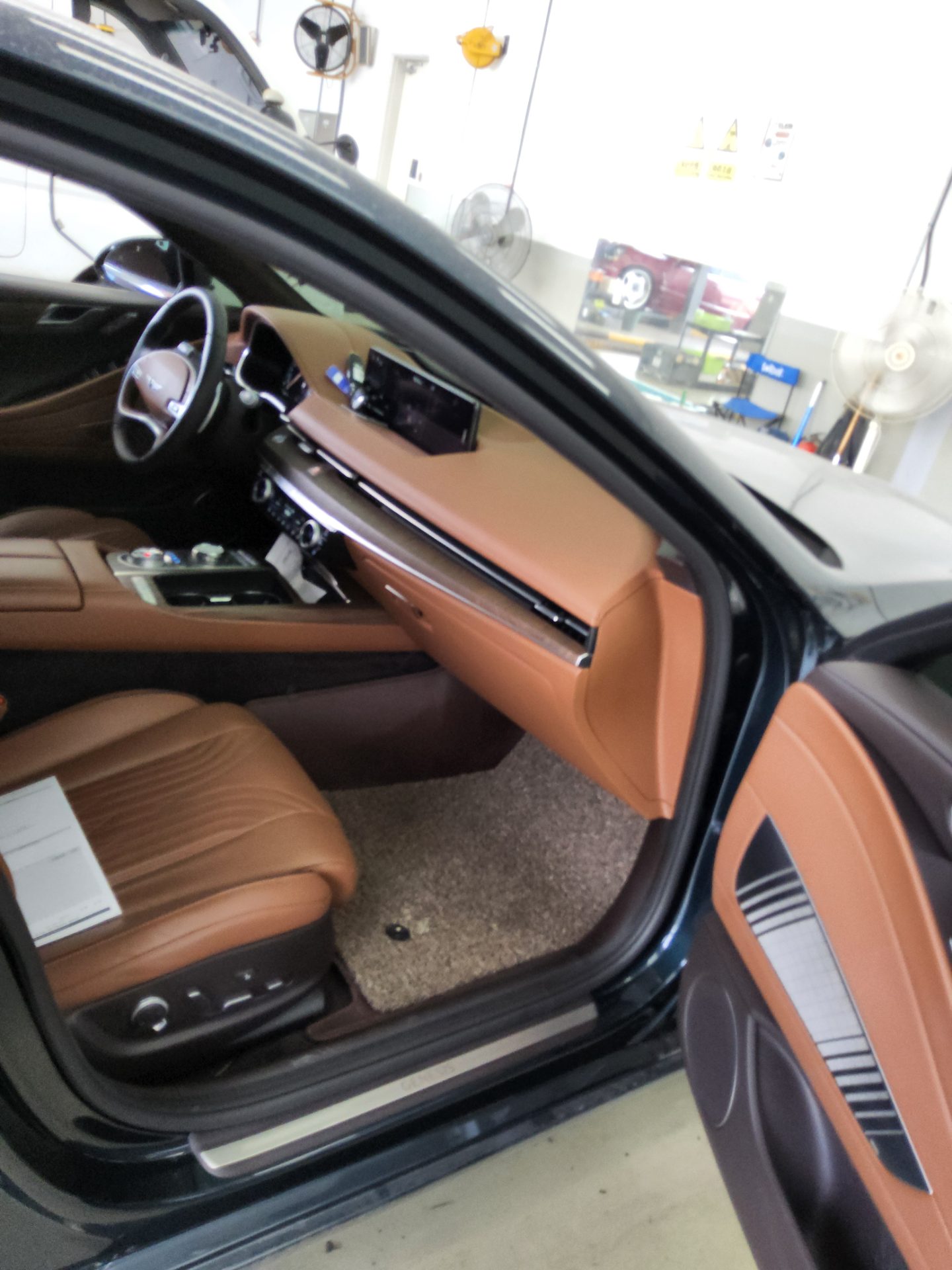 2023 - genesis g80