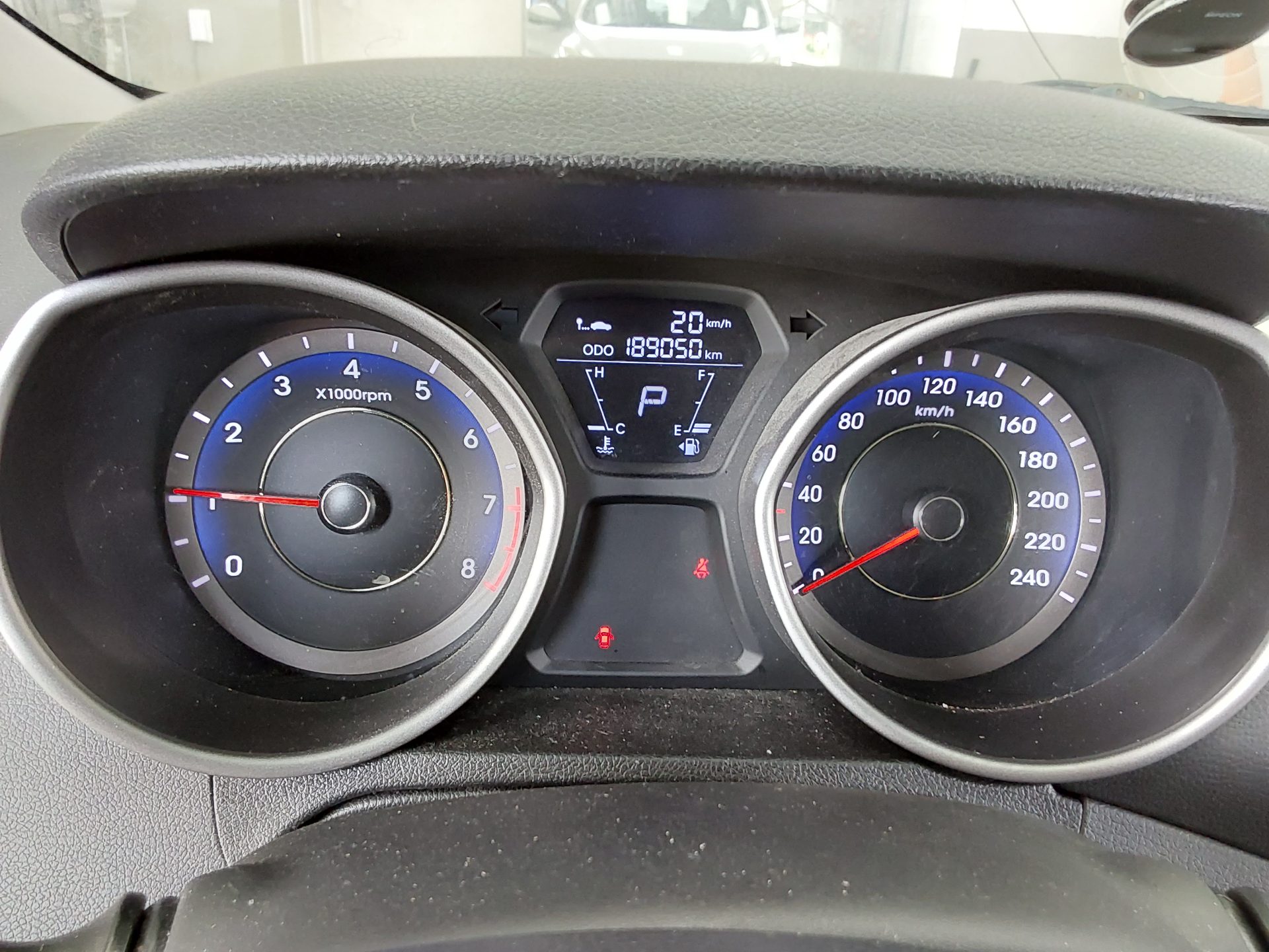 2011 - hyundai avante