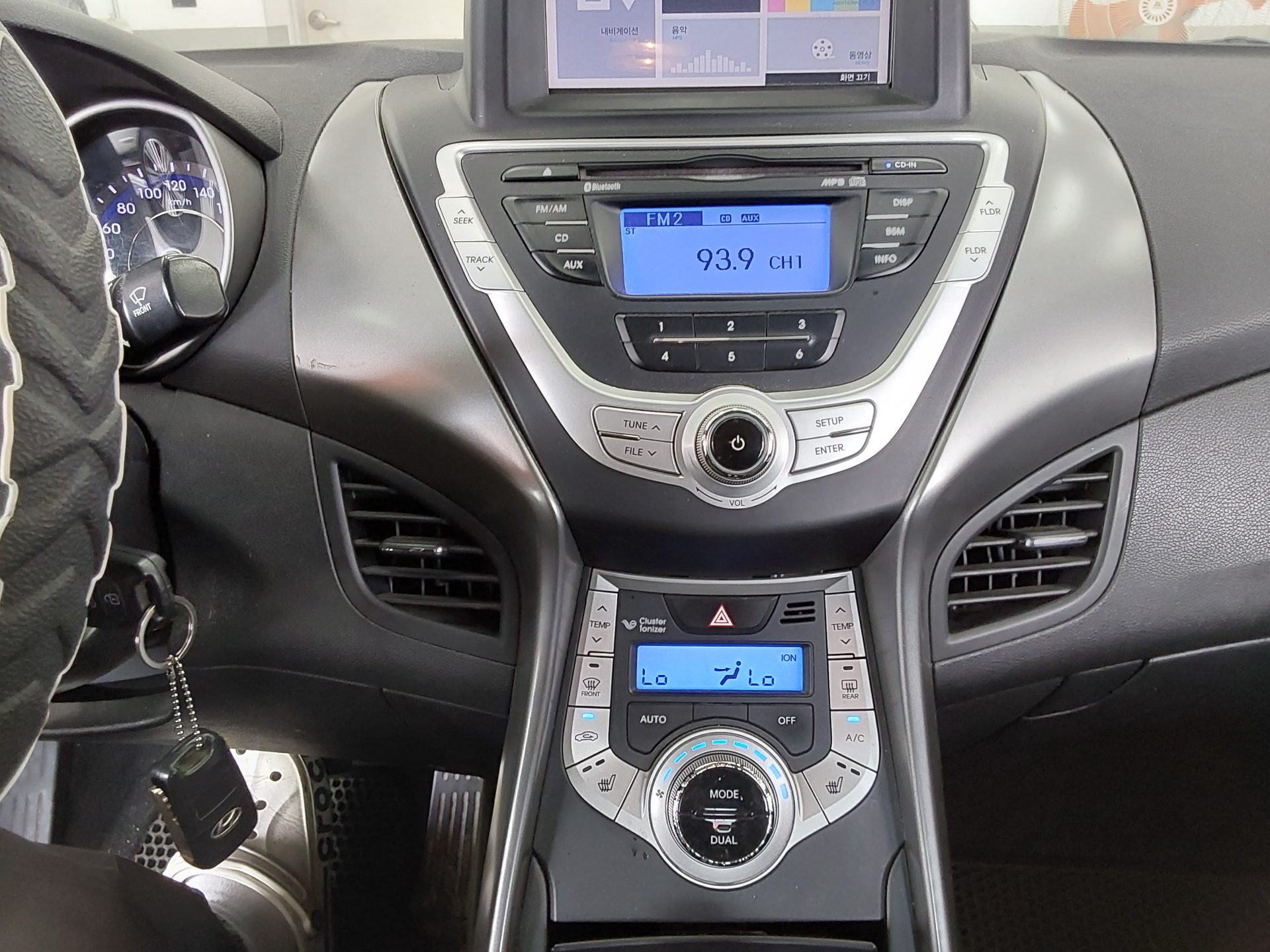 2011 - hyundai avante