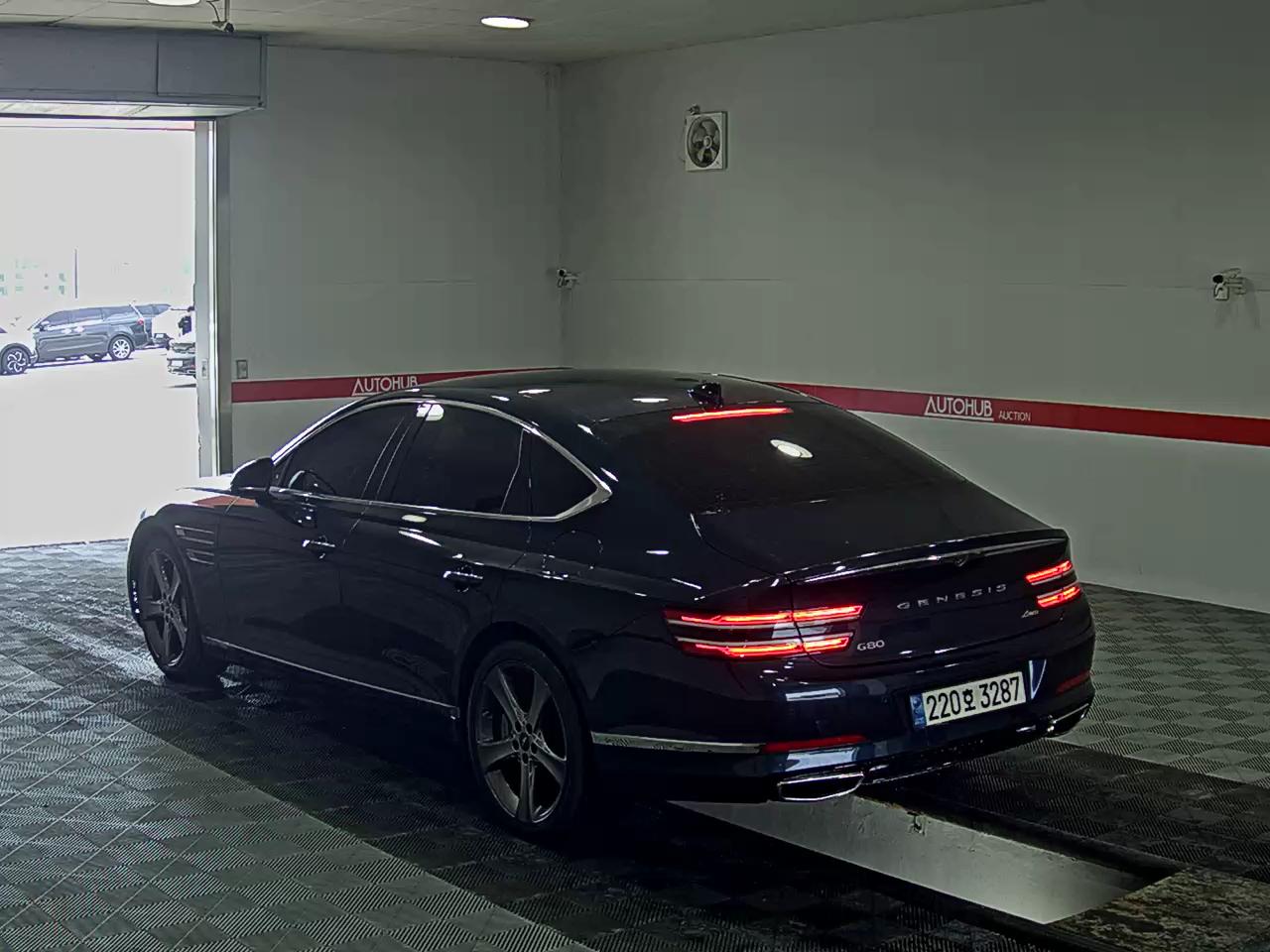 2023 - genesis g80