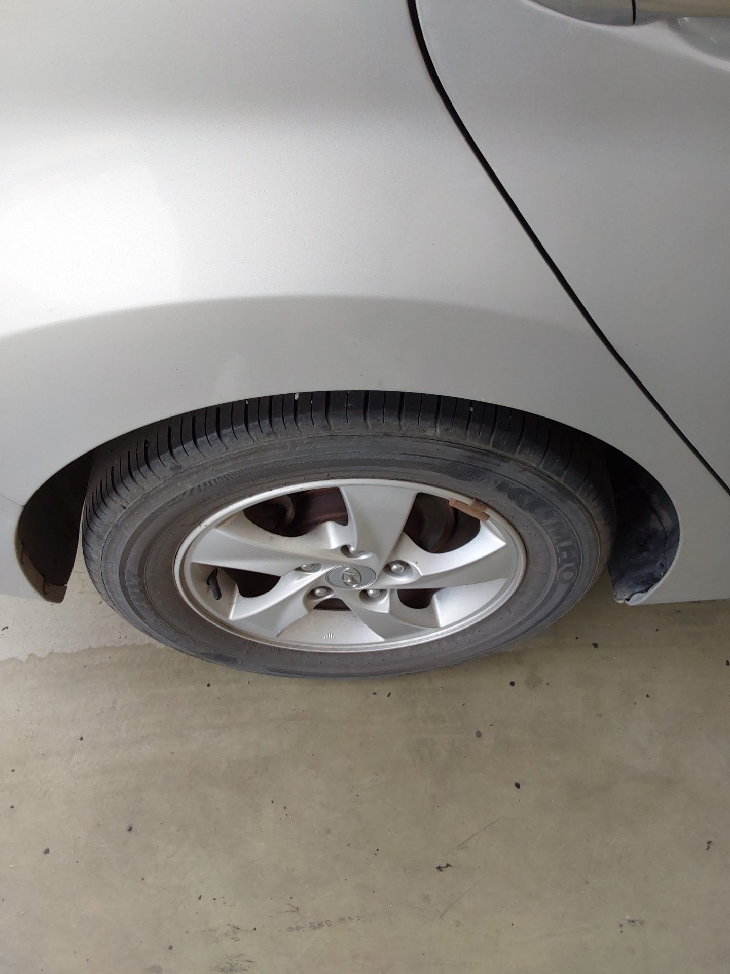 2011 - hyundai avante