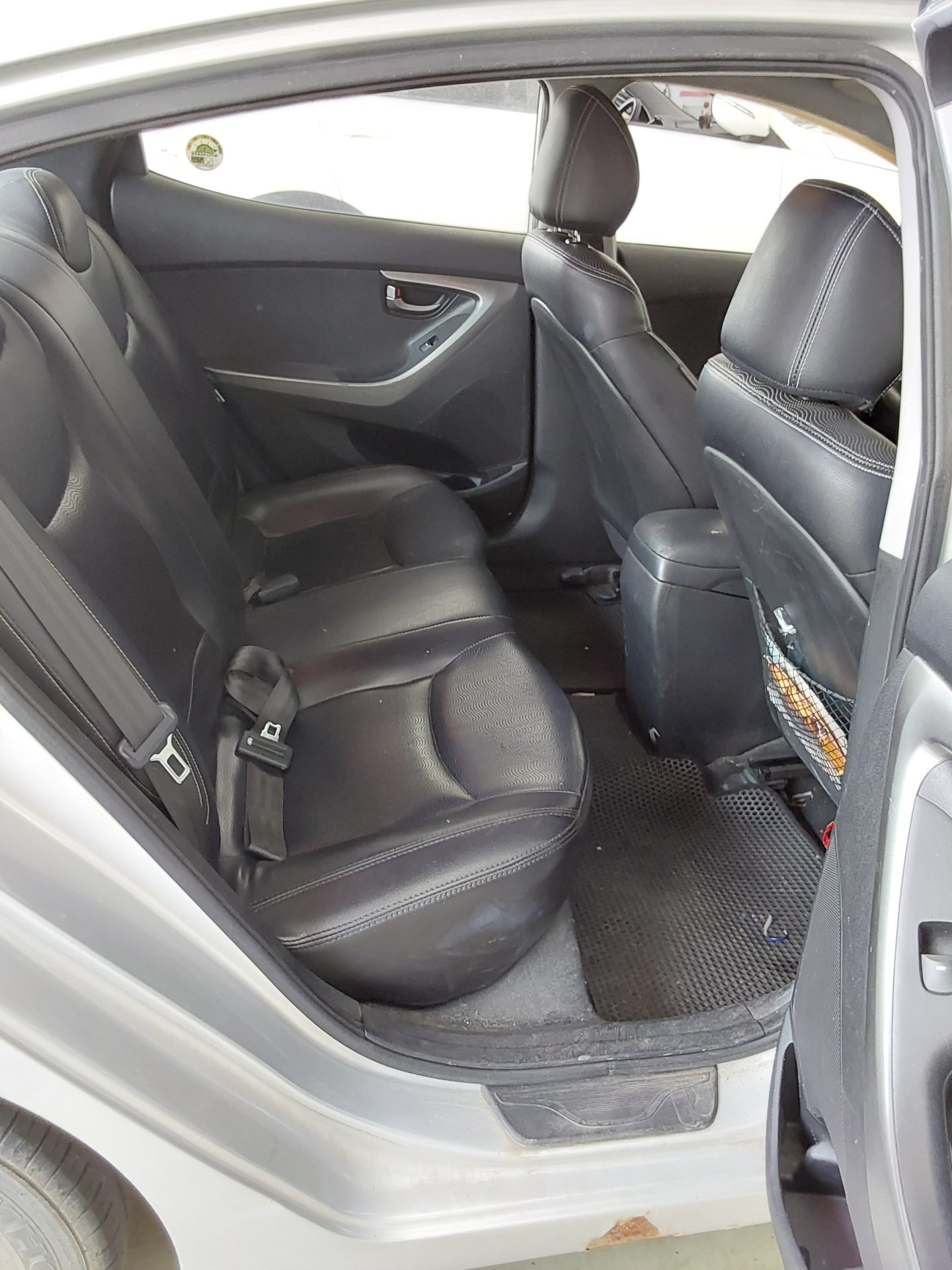 2011 - hyundai avante