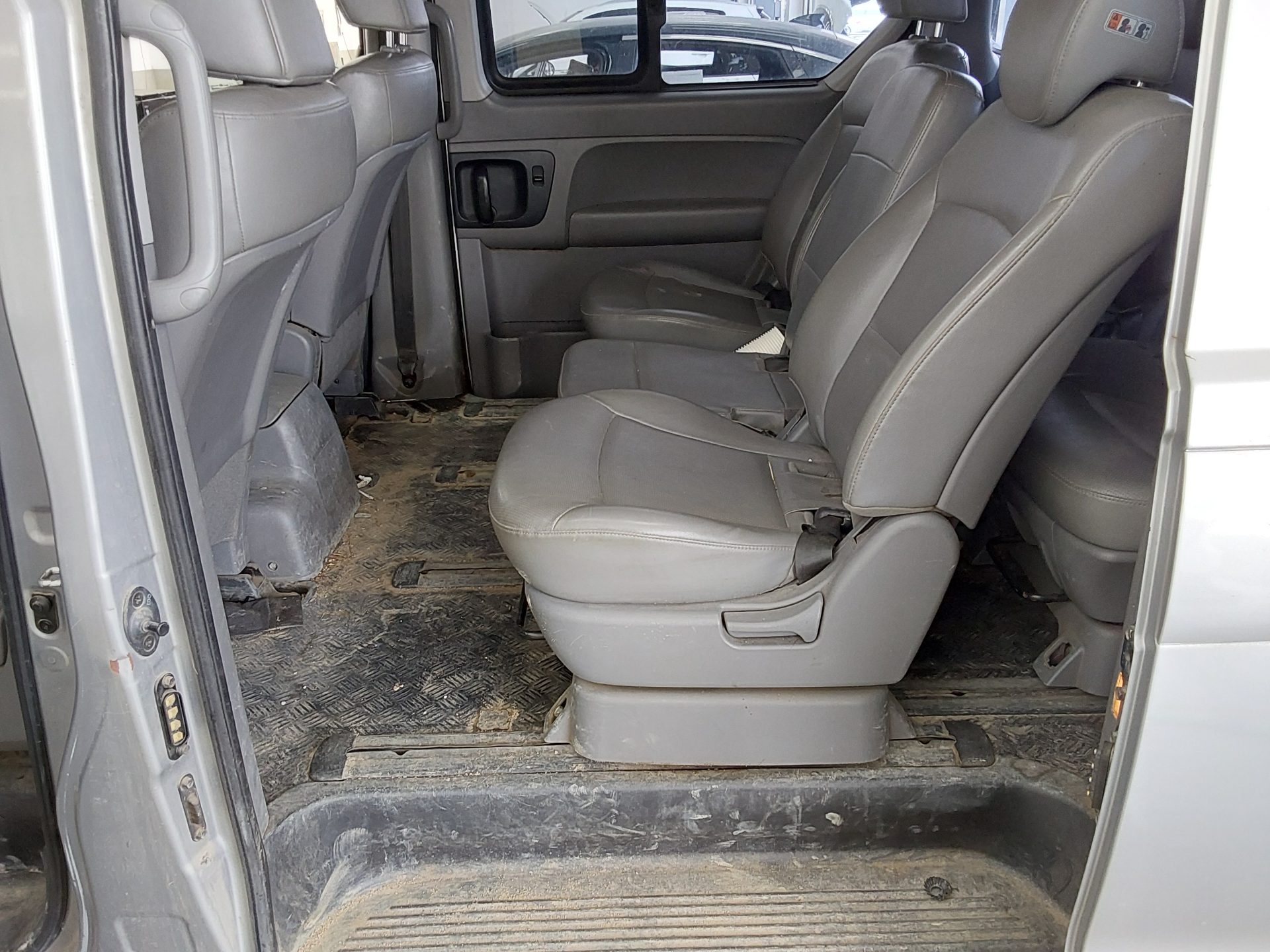 2017 - hyundai grand starex