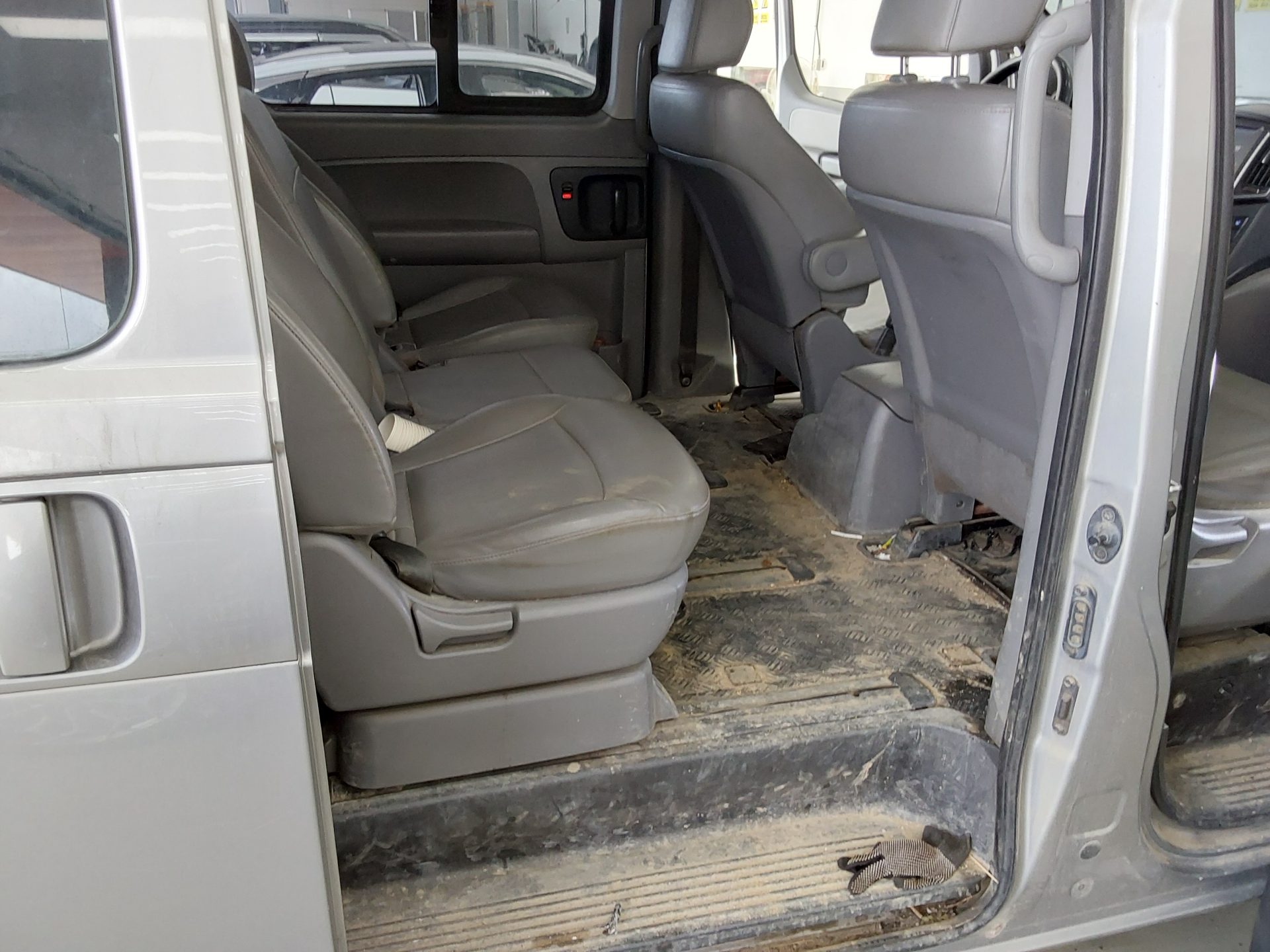 2017 - hyundai grand starex