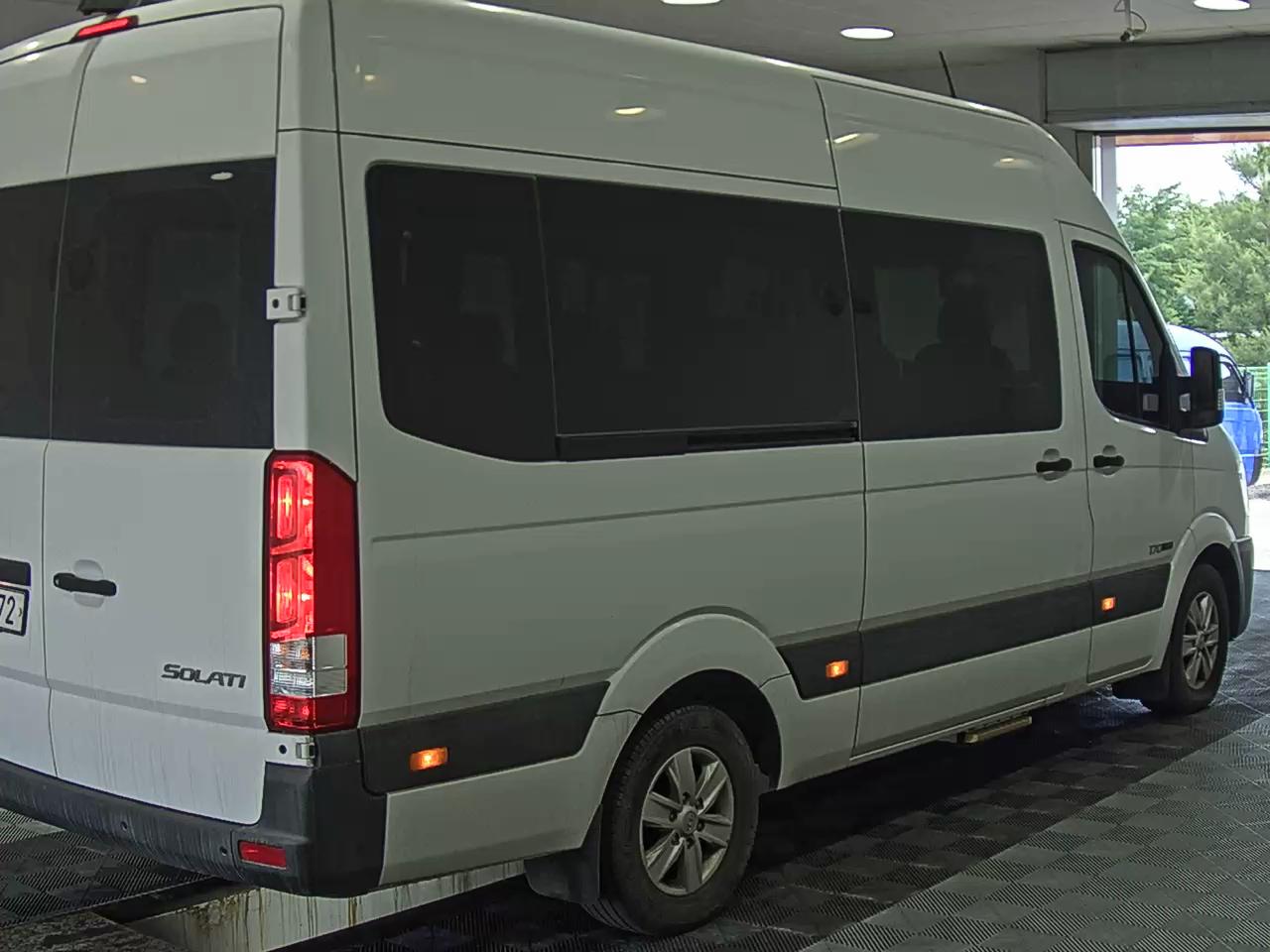 2017 - hyundai solati