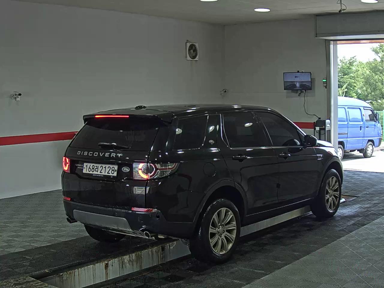 2015 - land rover discovery