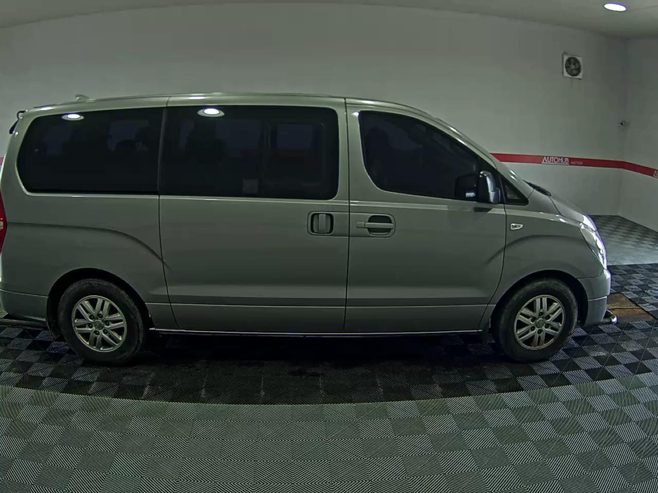 2017 - hyundai grand starex