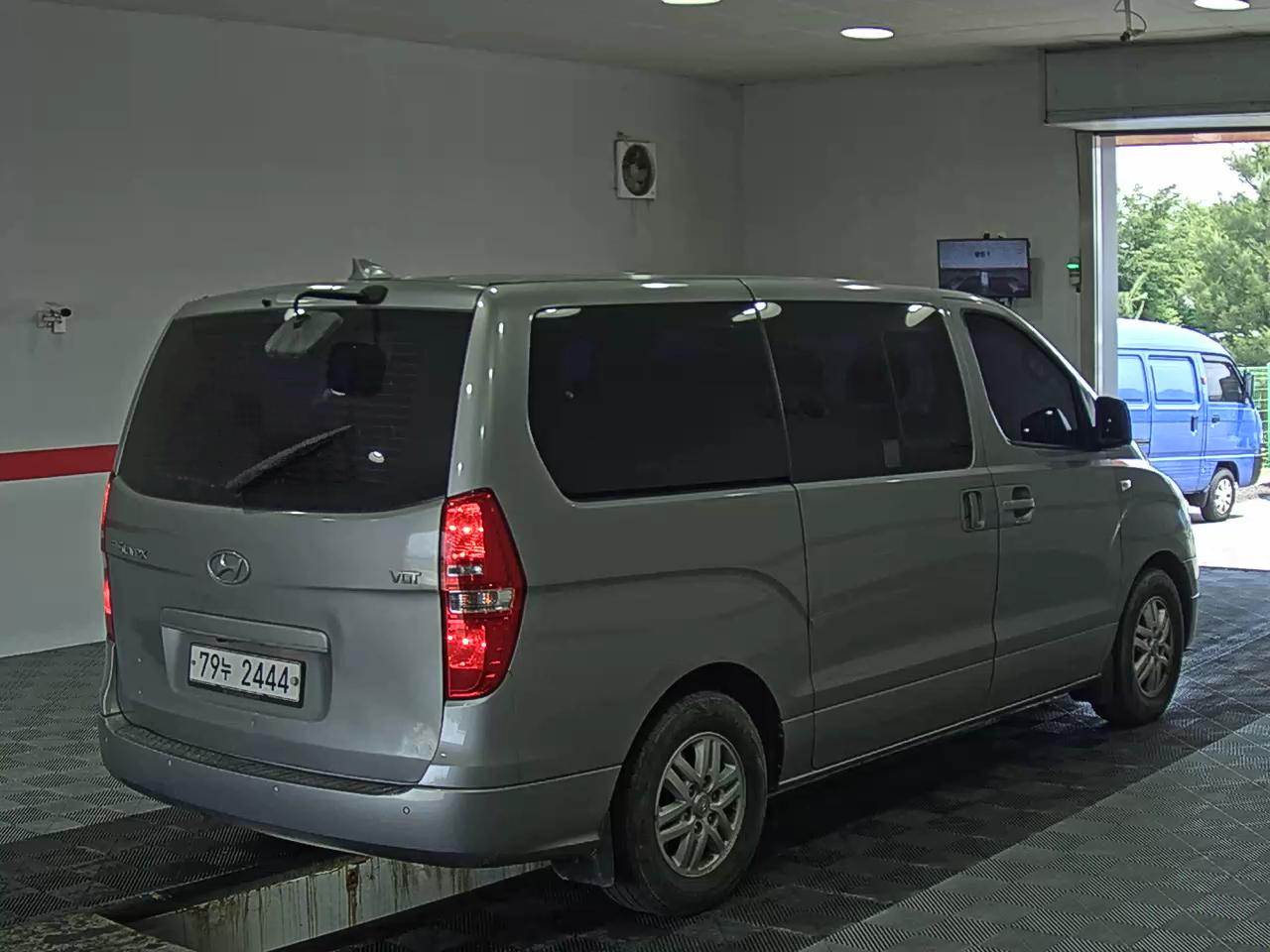 2017 - hyundai grand starex