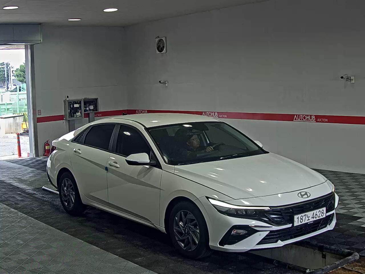 2025 - hyundai avante