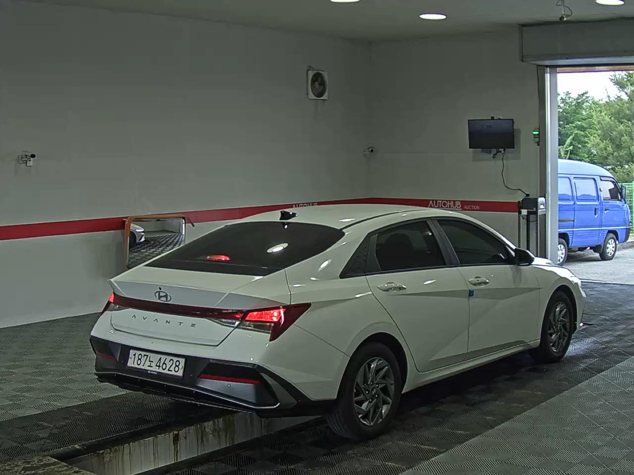 2025 - hyundai avante