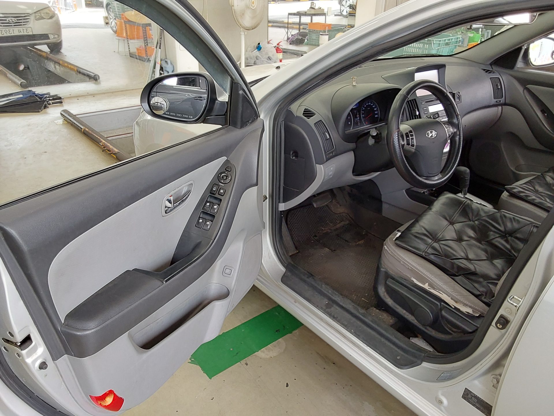 2010 - hyundai avante