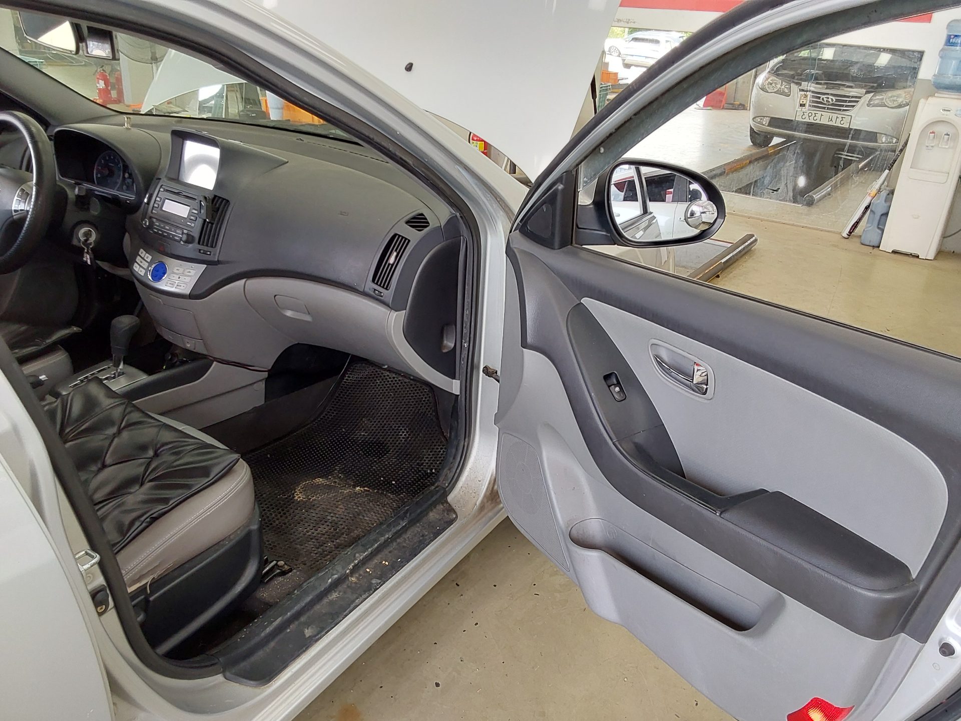 2010 - hyundai avante