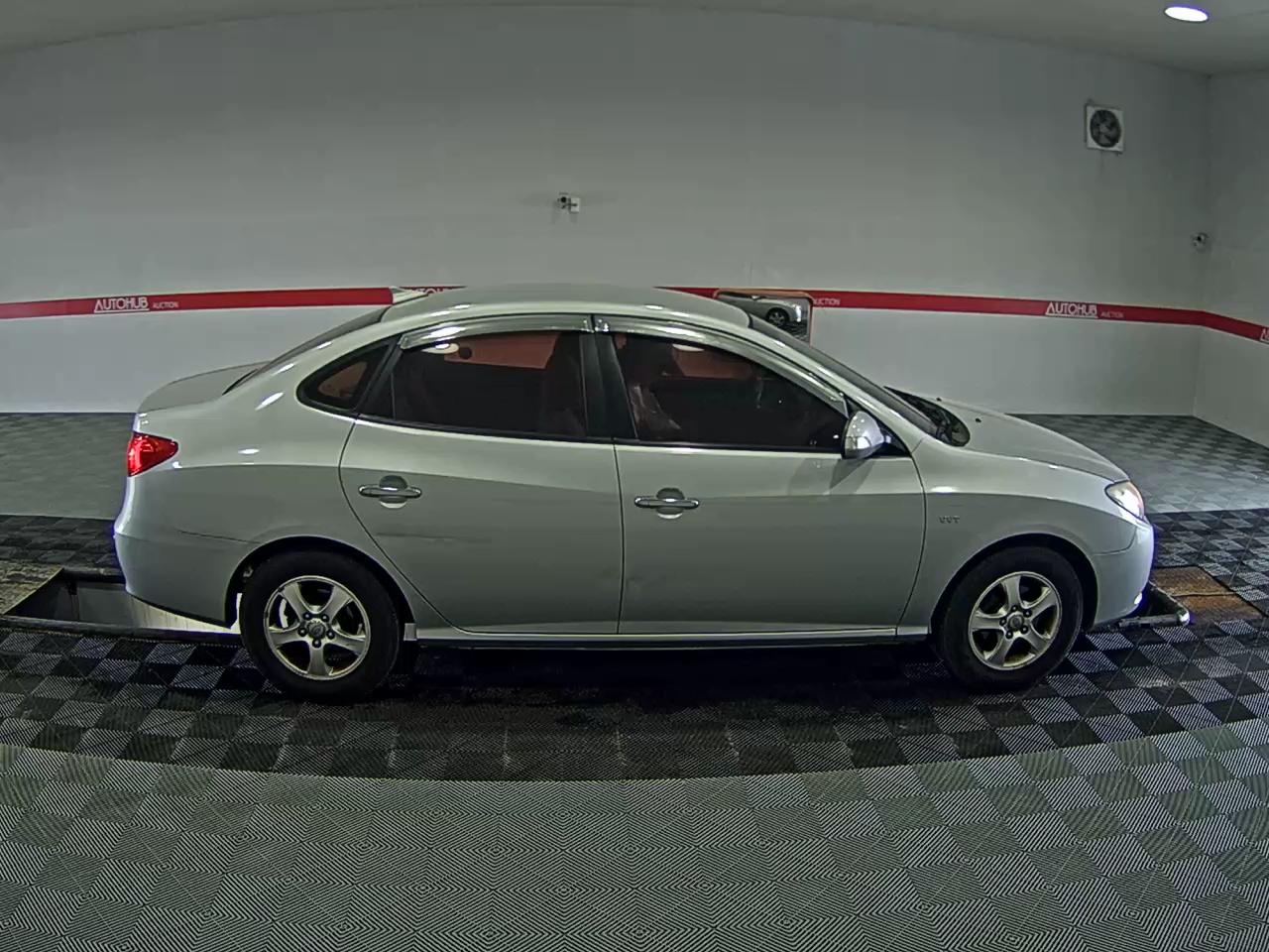 2010 - hyundai avante
