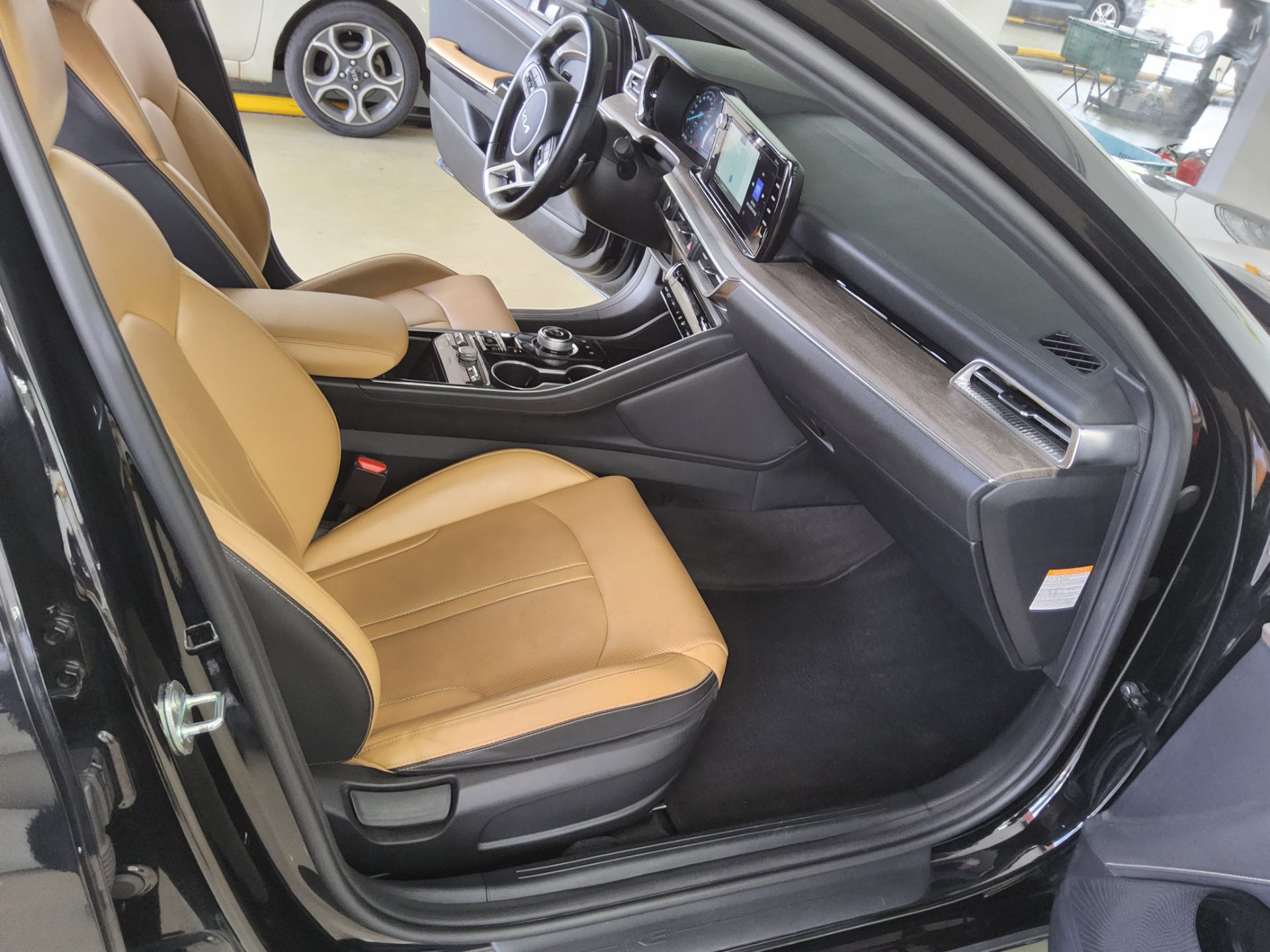 2023 - kia k5