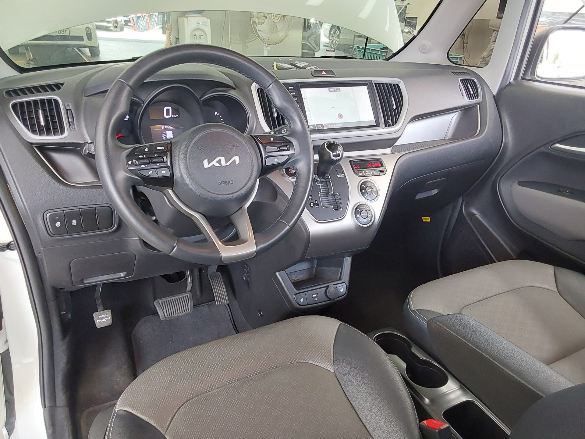 2022 - kia ray