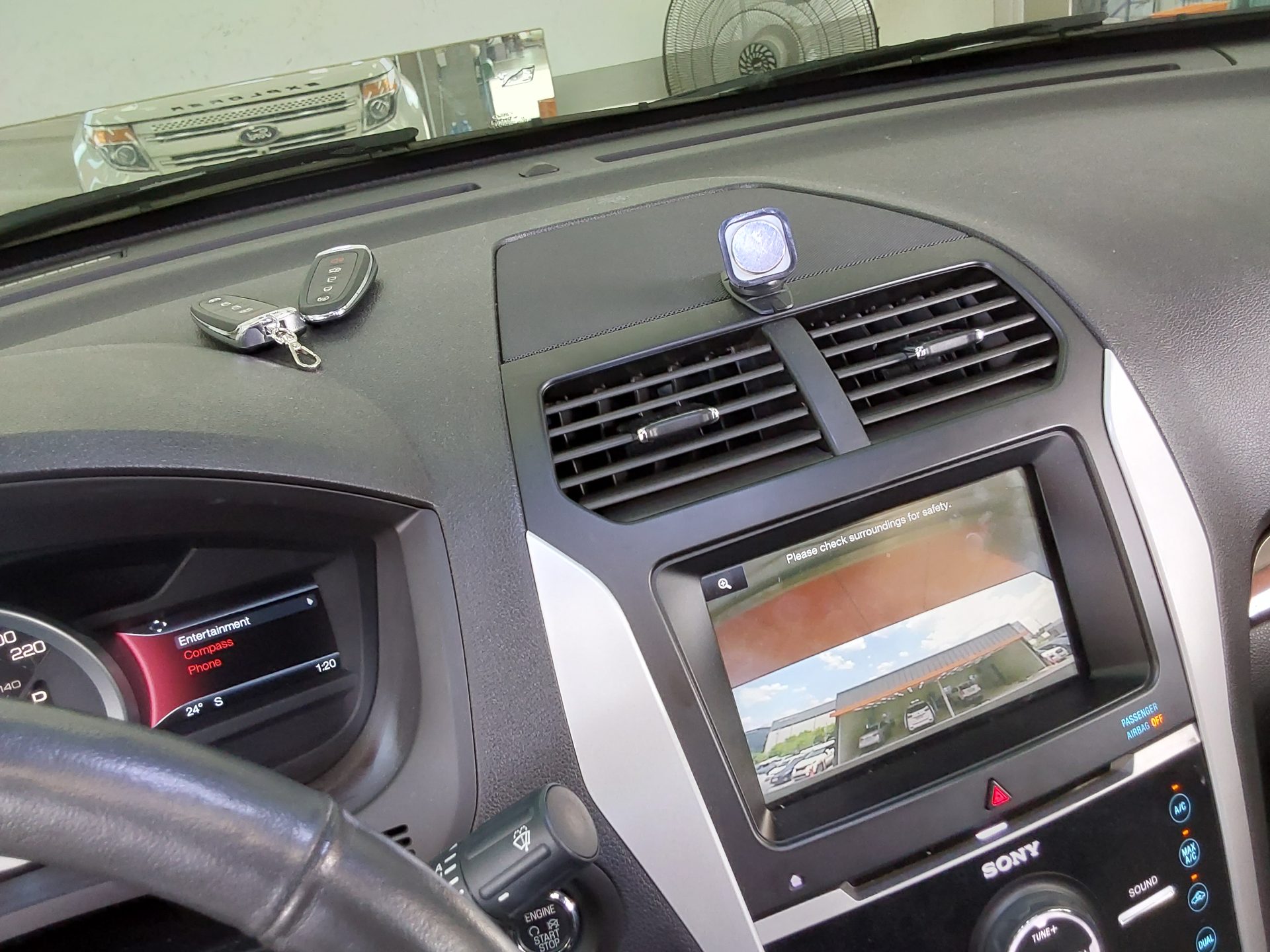 2014 - ford explorer