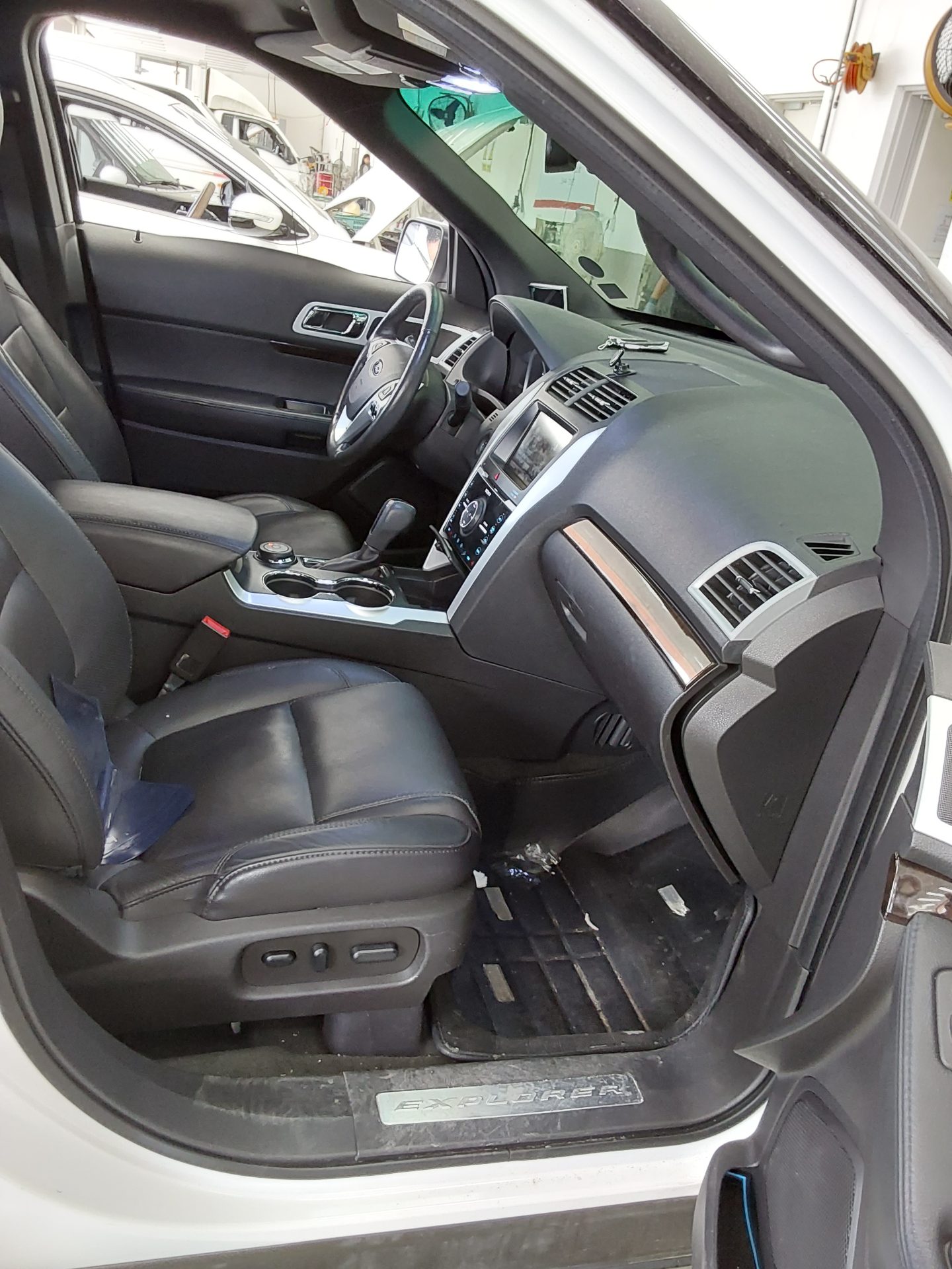 2014 - ford explorer