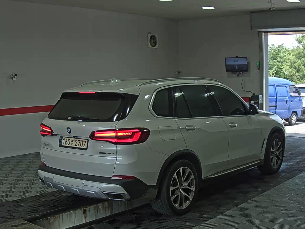 2021 - bmw x5